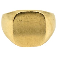 Gents Engravable Signet Ring 14 Karat Yellow Gold