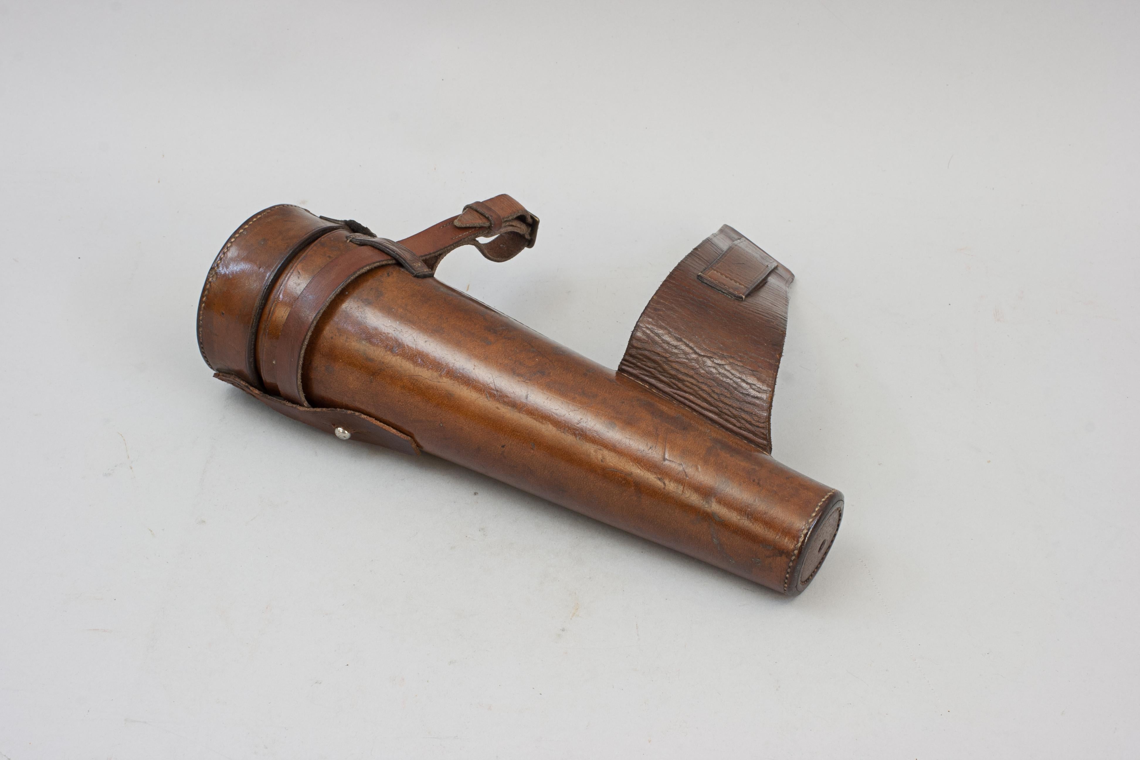 Gents Hunting Flask In Leather Case For Sale 7