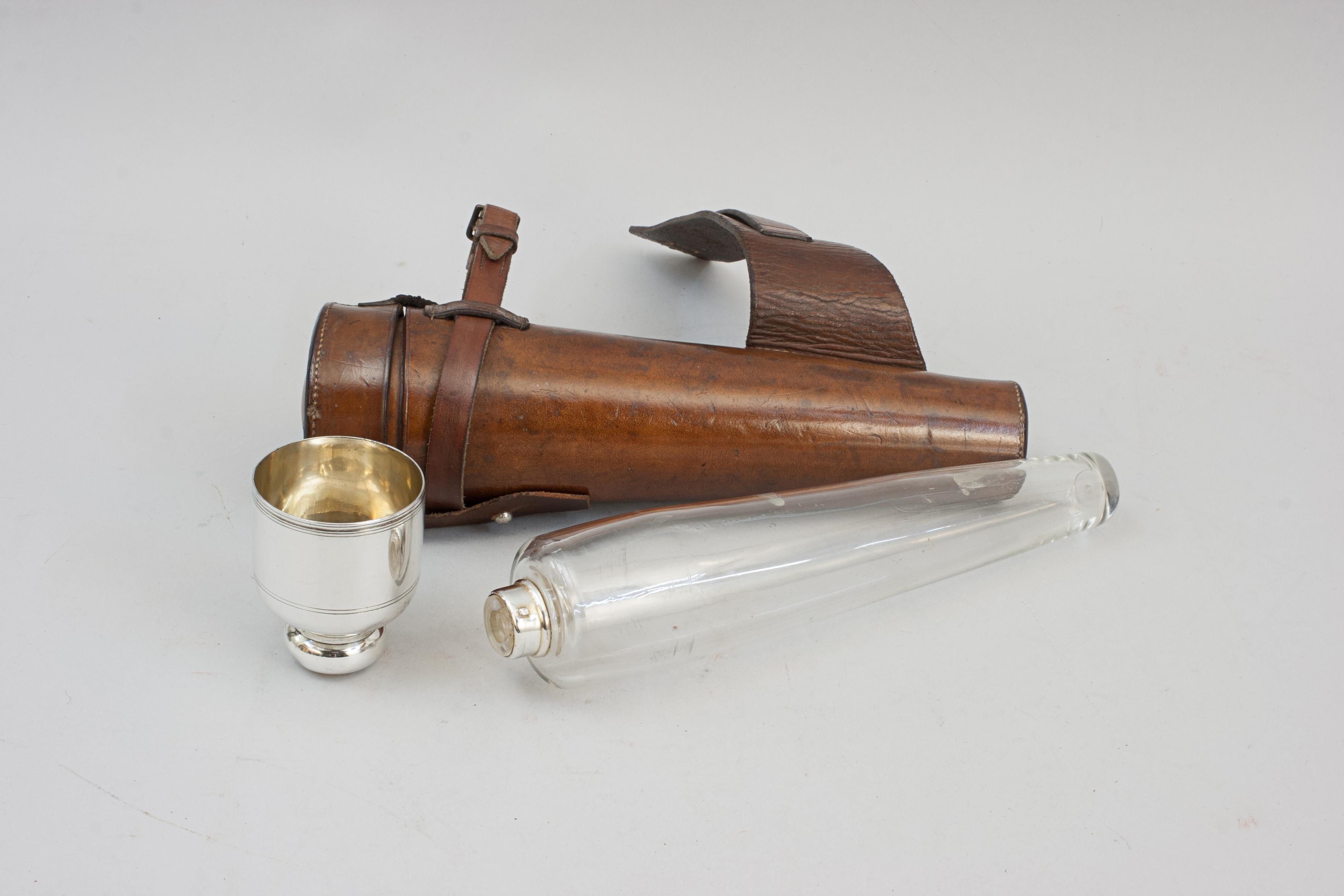 Gents Hunting Flask In Leather Case For Sale 2