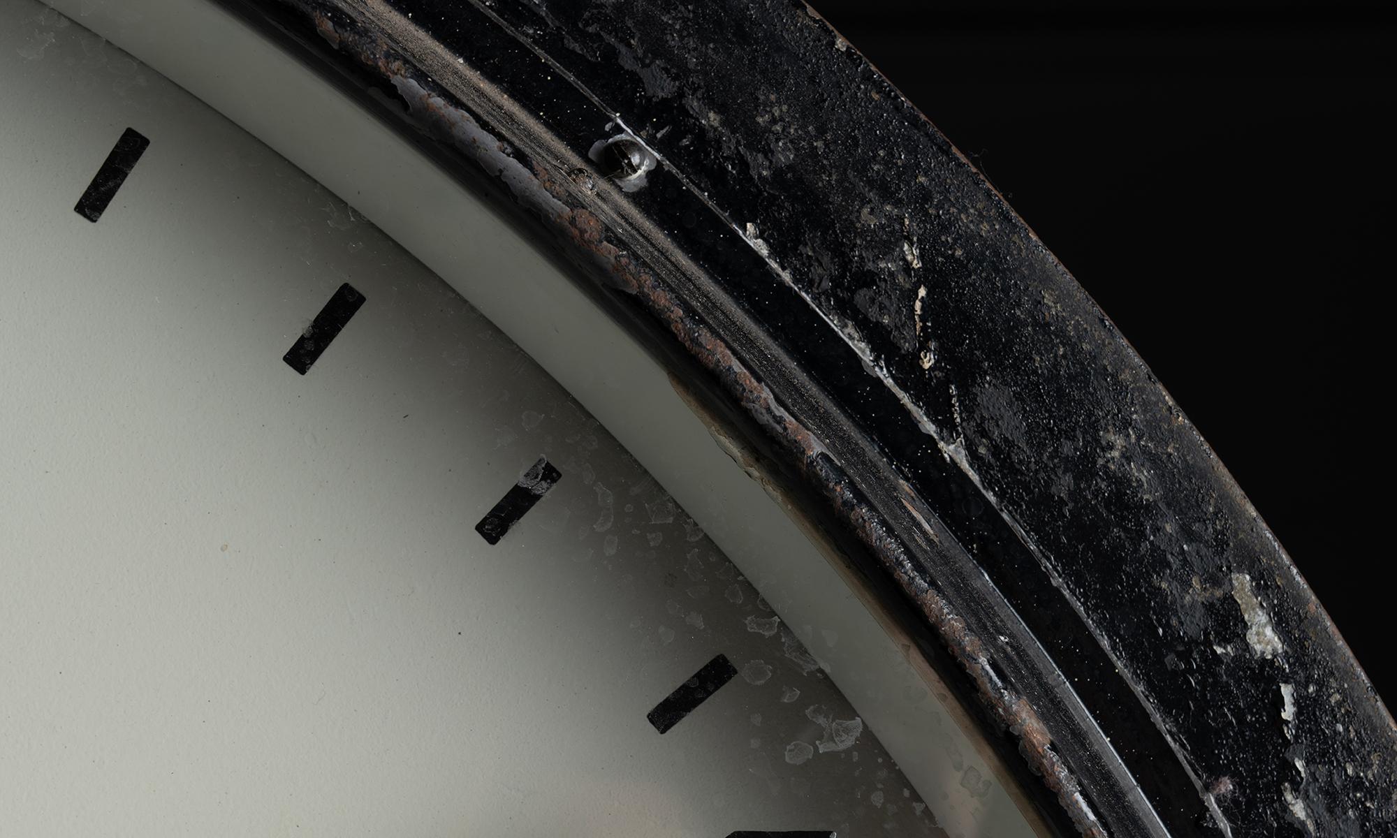 Métal Horloge de gare massive de 40 pouces, Angleterre vers 1920 en vente