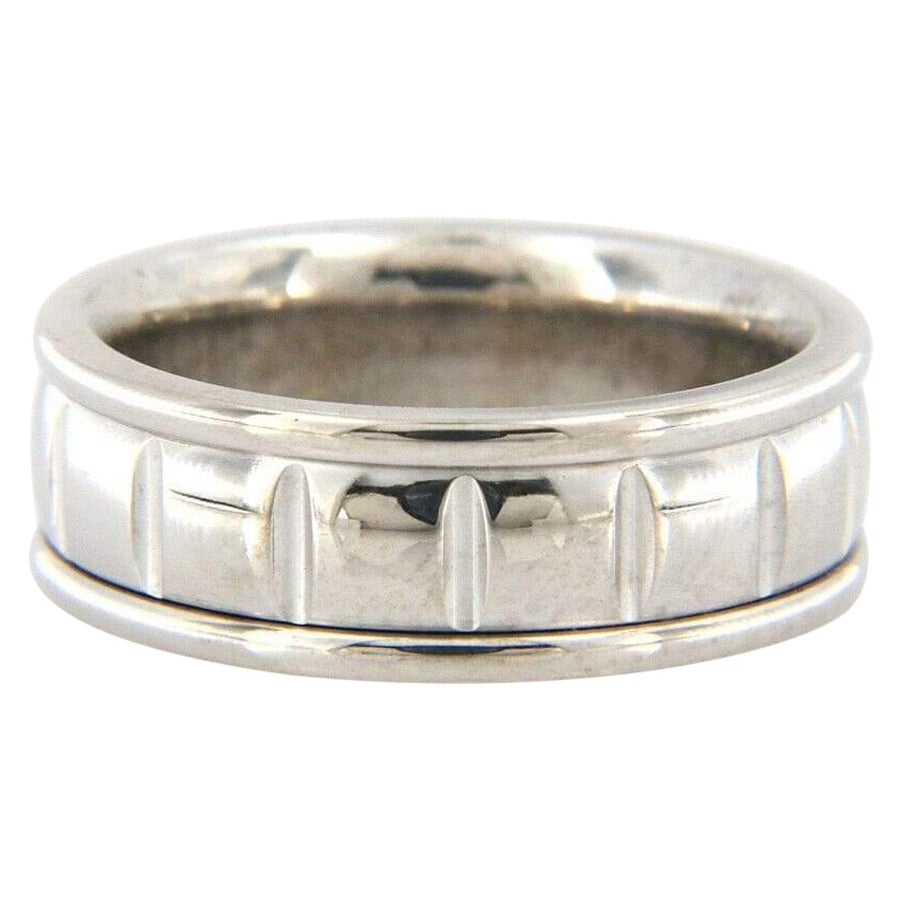 Bague à rainure verticale pour homme en or blanc 14 carats en vente