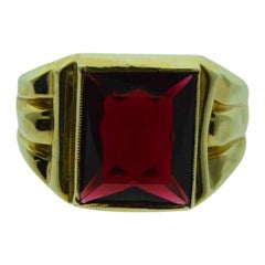 Gent
s Vintage Art Deco Solid Gold Ring, circa 1940s