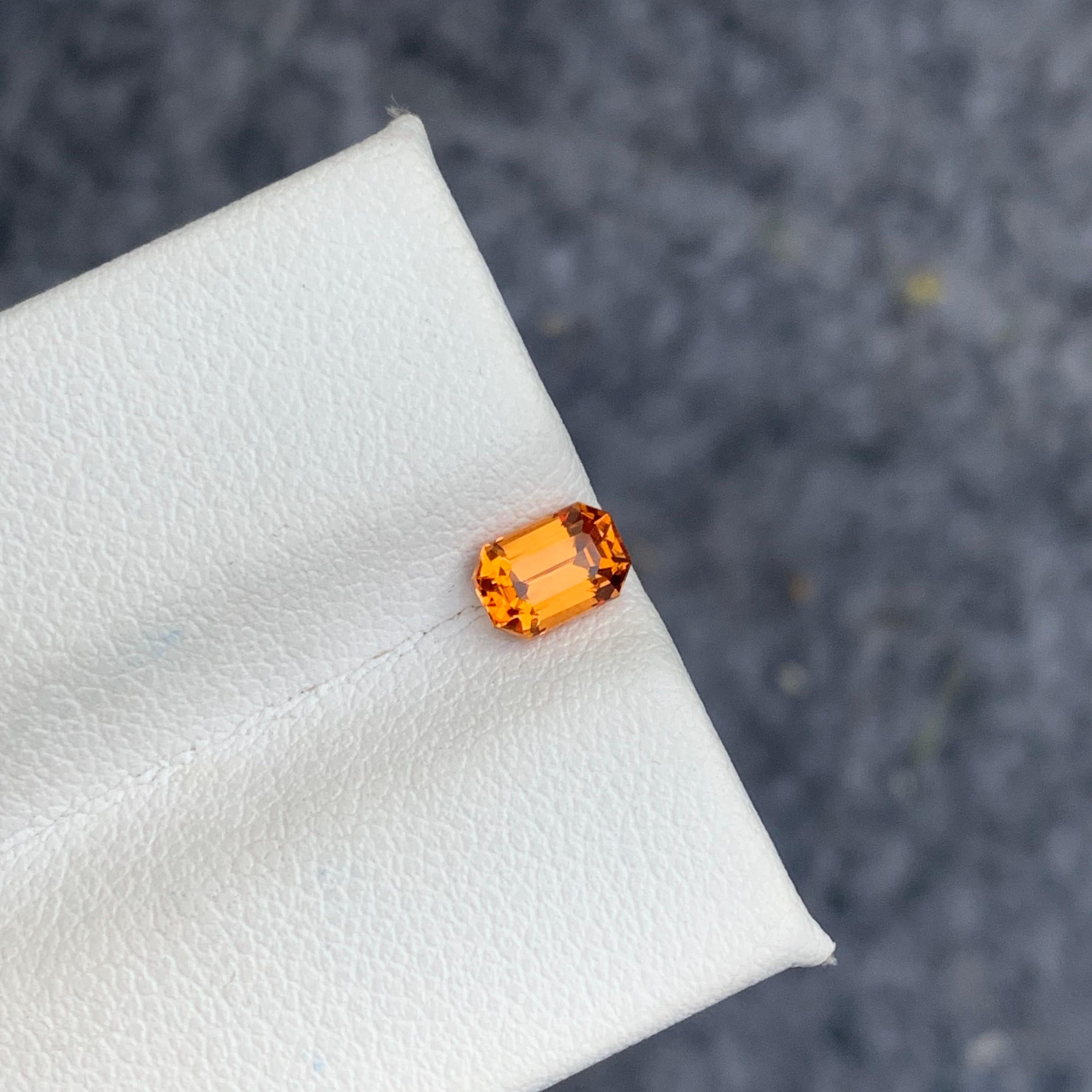 Grenat spessartine naturel non serti de 0,65 carat provenant d'une mine d'Afghanistan Neuf - En vente à Peshawar, PK