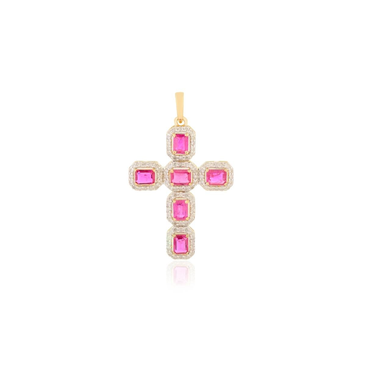 Art déco Pendentif croix en or jaune massif 18 carats véritable avec rubis rond de 1,10 carat et diamants en vente