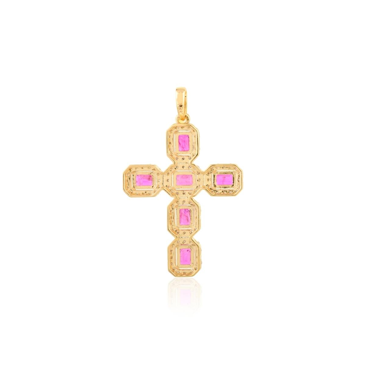 Pendentif croix en or jaune massif 18 carats véritable avec rubis rond de 1,10 carat et diamants en vente 1