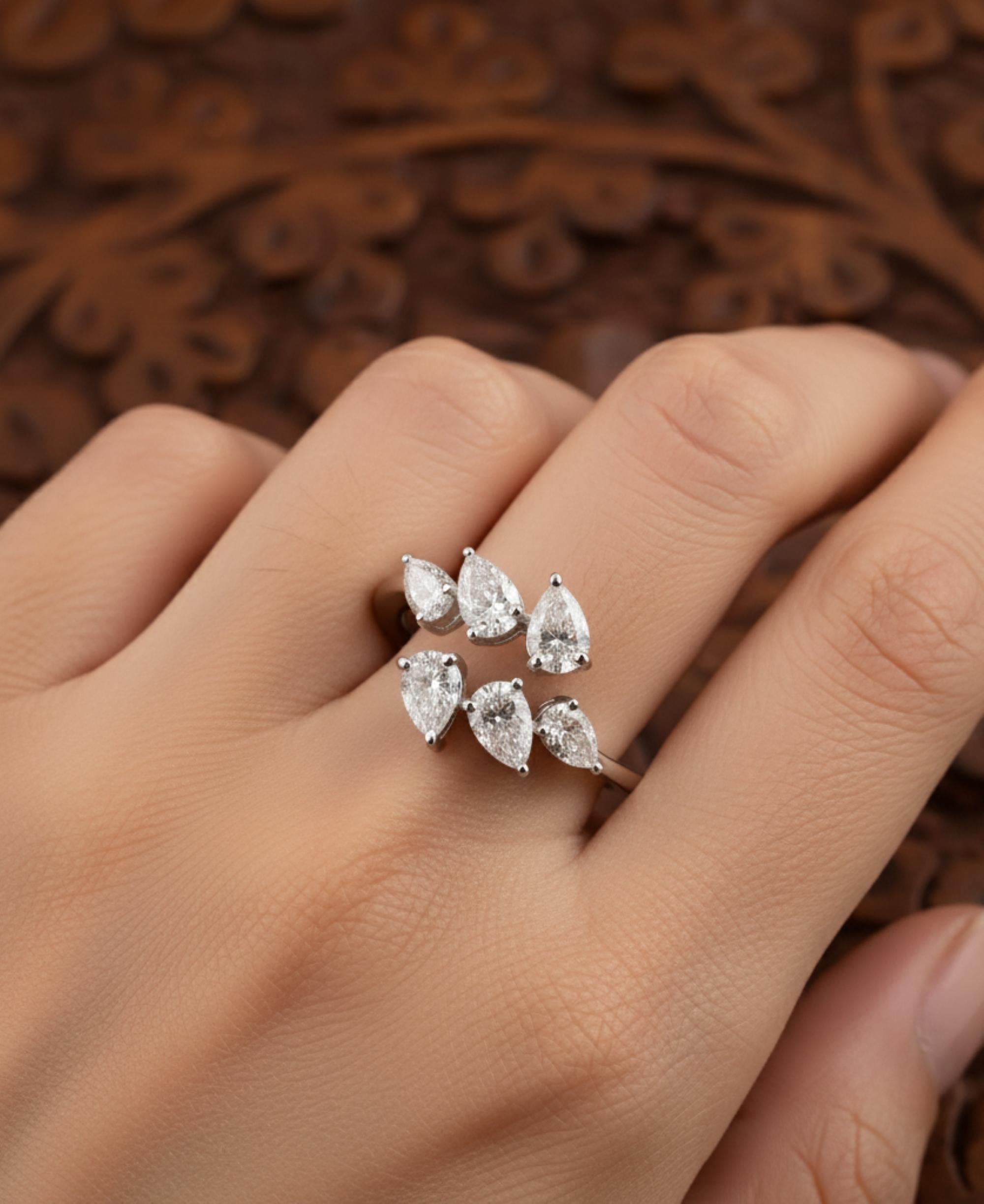 Im Angebot: Echte 14K Weißgold 1.03Ct Birnenschliff natürlicher Diamant Bypass Open Band Ring () 2
