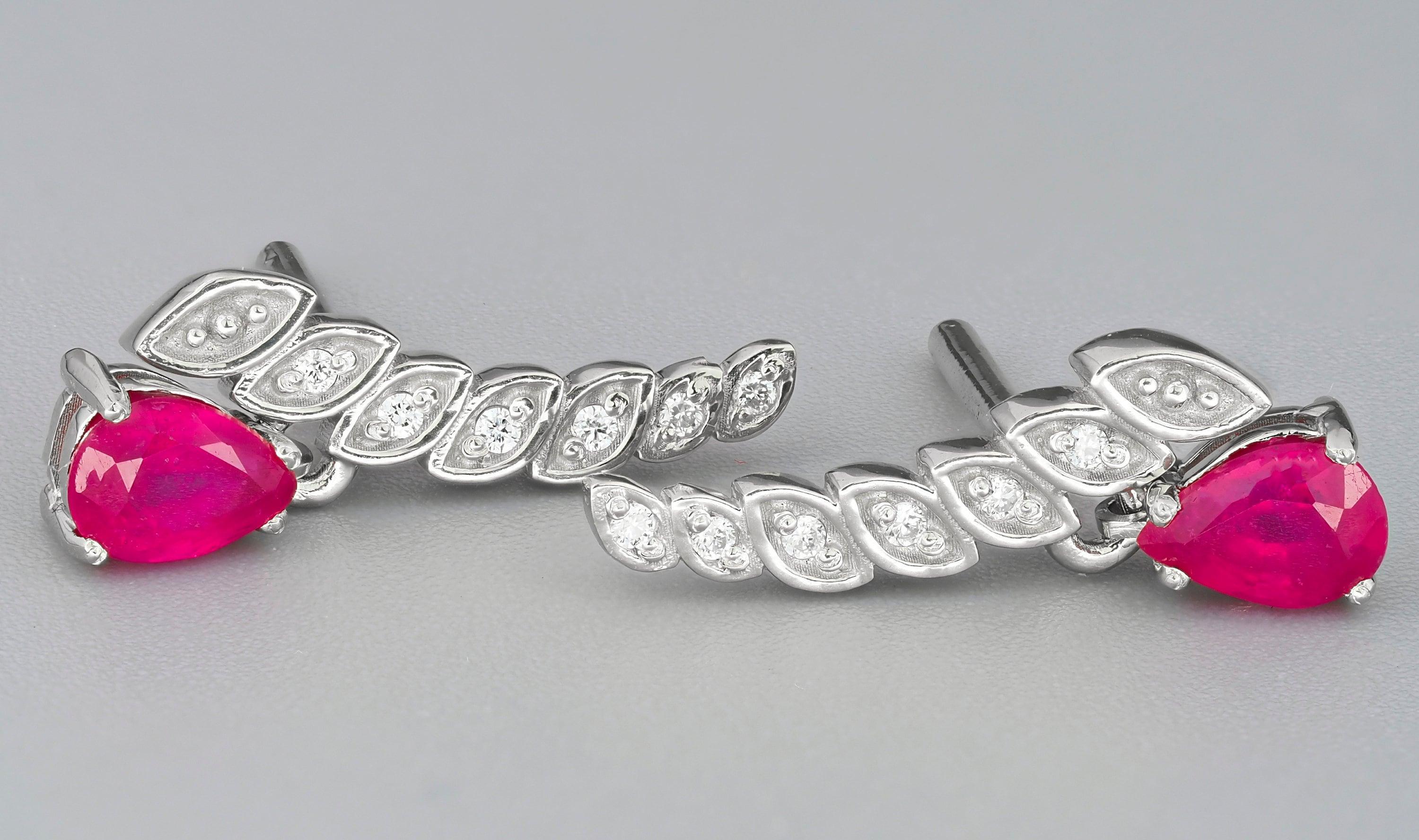 Genuine 1.5 ct rubies and diamonds earrings studs For Sale 1