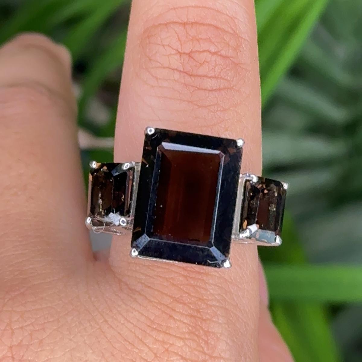 For Sale:  Genuine 17.6 ct Smoky Topaz Three Stone Cocktail Ring in 925 Solid Silver 2