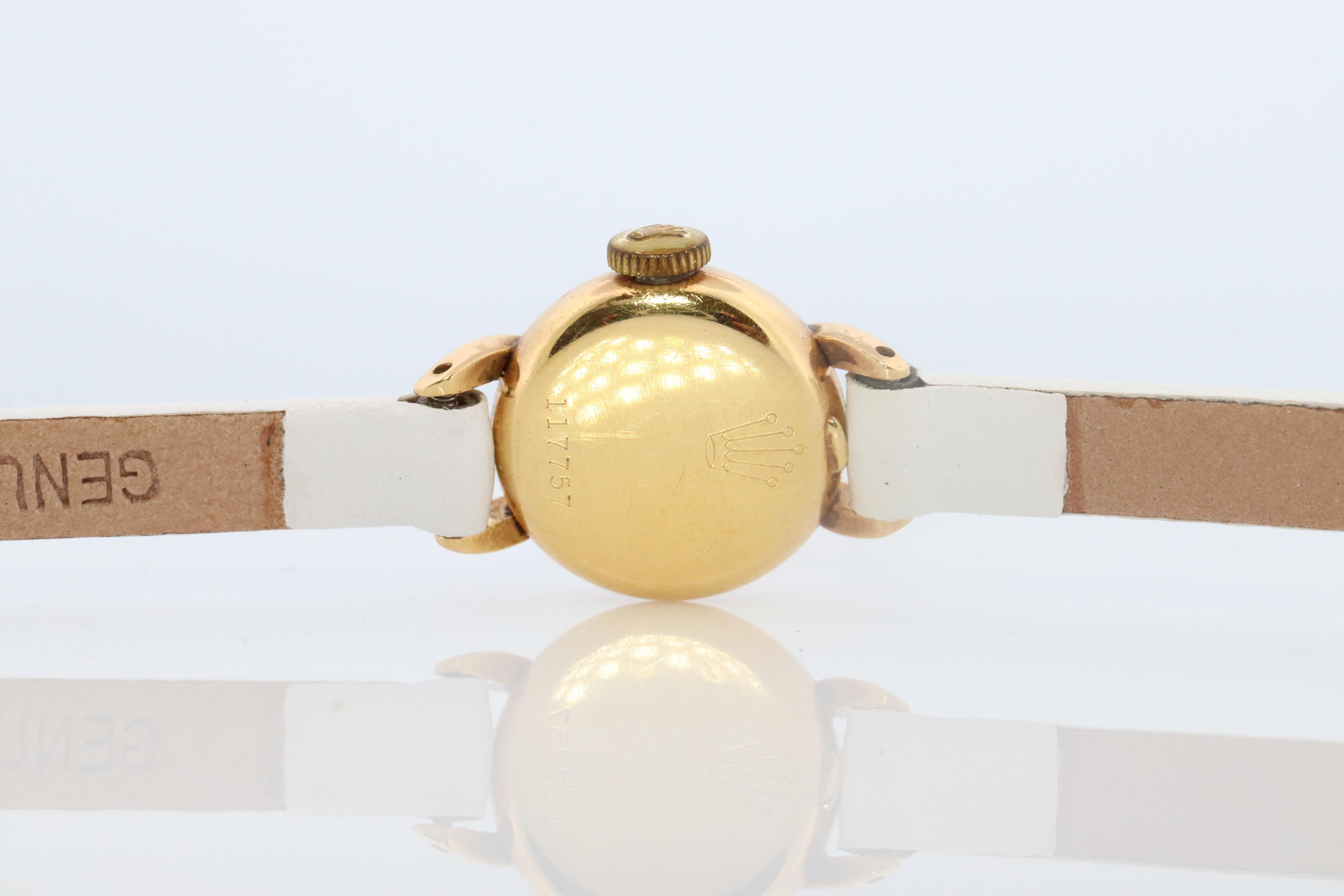 Genuine 18k Rolex Precision Watch. 18k YG Damen 9127 Dainty 1940er Jahre Damen Rolex im Angebot 2