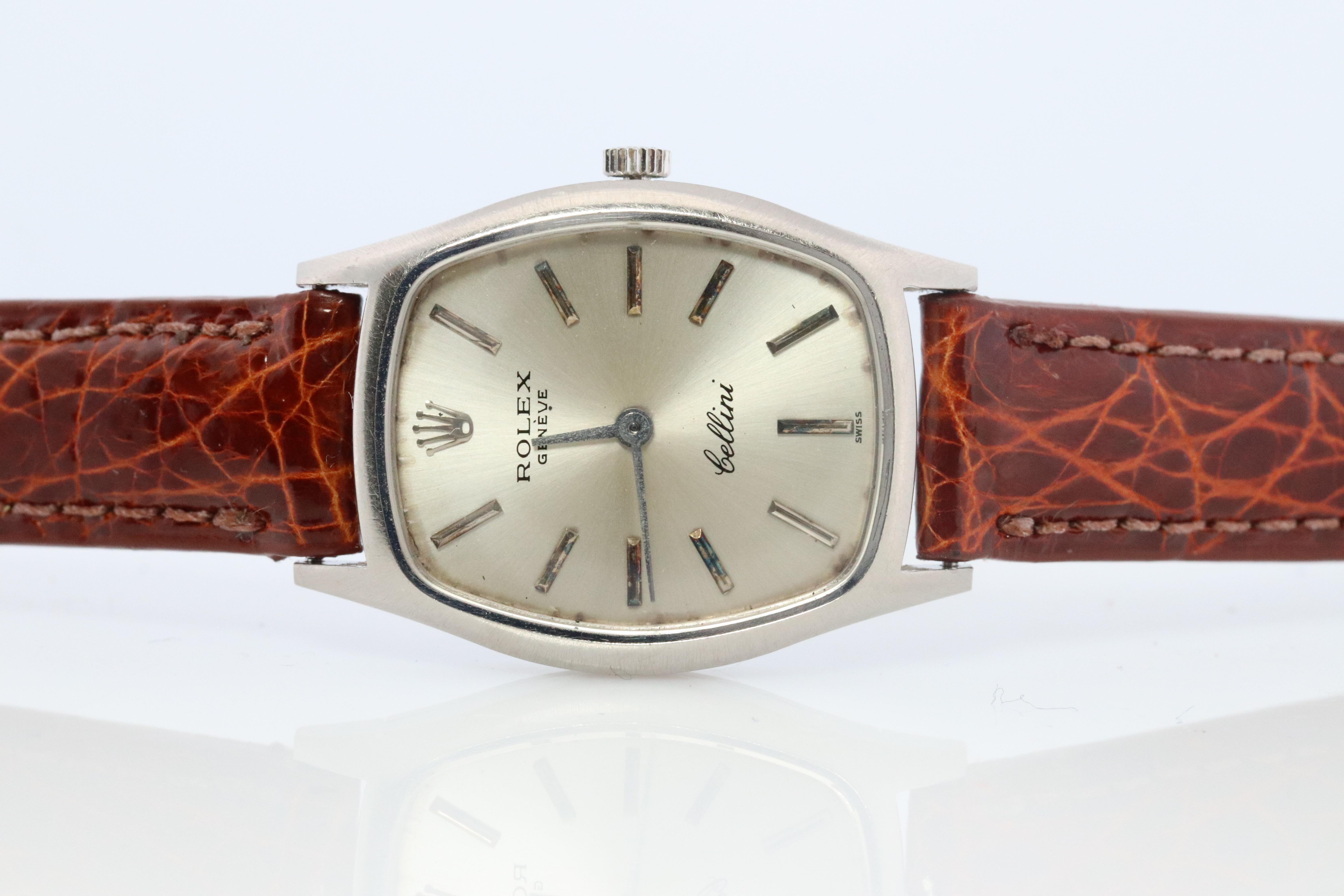 Moderno Genuine 18k Rolex Watch. 18k WG Ladies Rolex CELLINI 3803 Barrel WristWatch in vendita