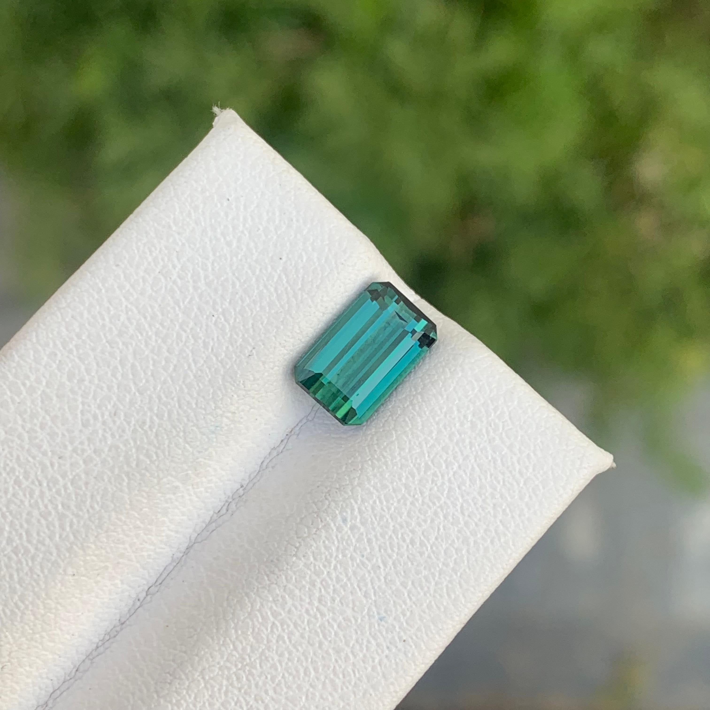 Genuine 1.90 Carat Natural Loose Indicolite Tourmaline Emerald Cut Gemstone In New Condition For Sale In Peshawar, PK