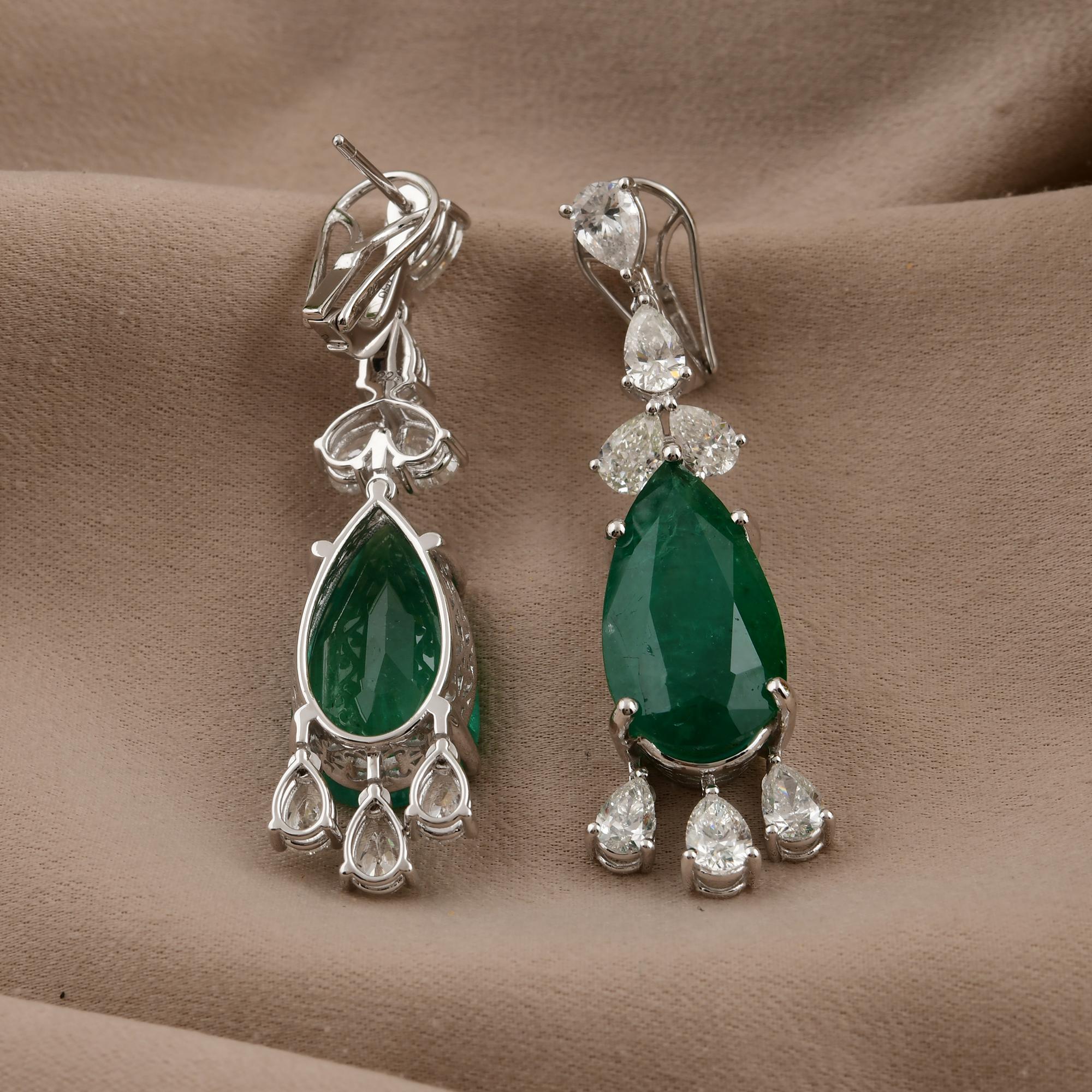 Art déco Boucles d'oreilles pendantes en or 14k avec émeraude véritable de 20,13 carats et diamants en forme de goutte d'eau en vente