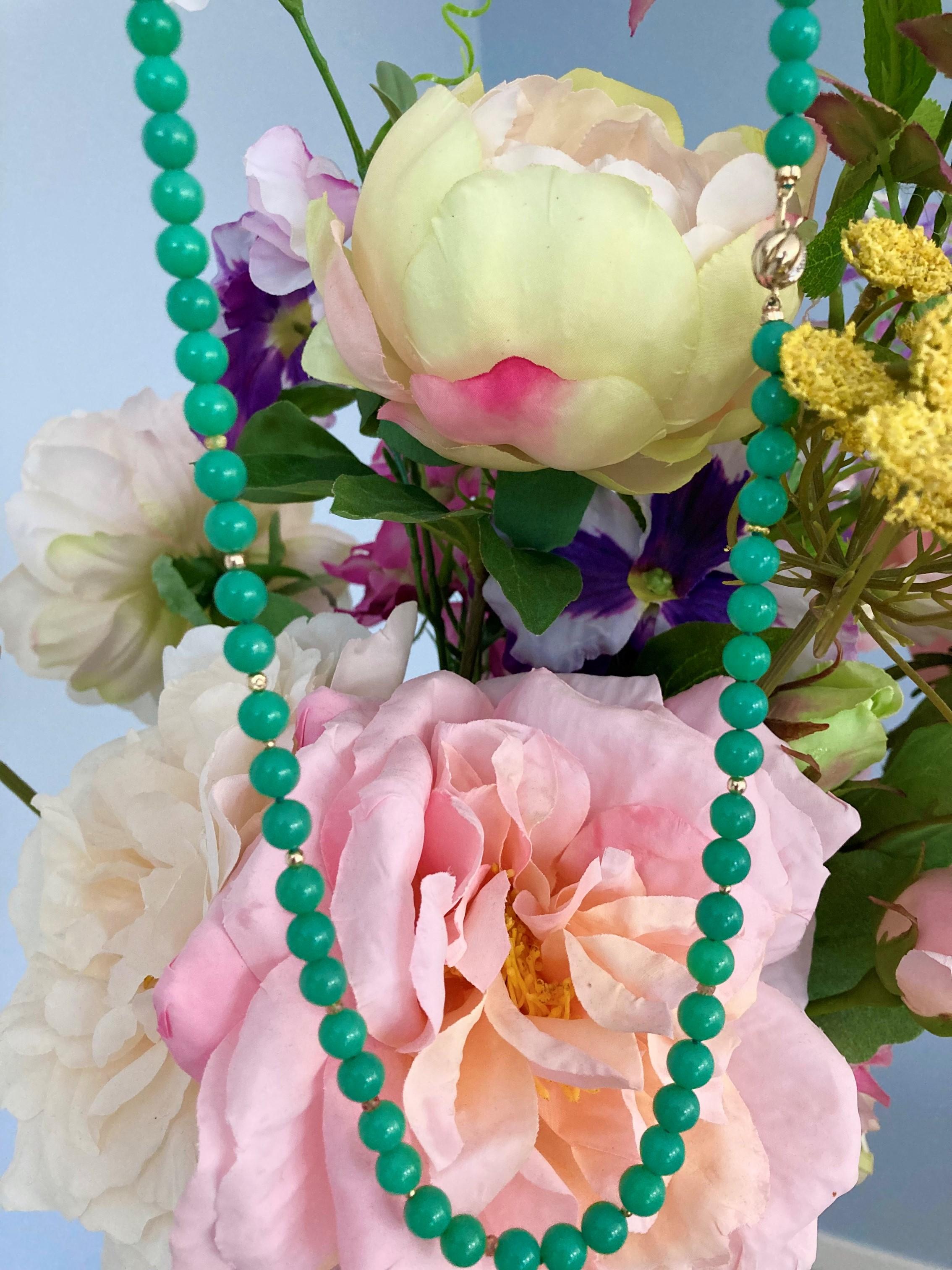 Modern Genuine 265 Carat Diamond Chrysoprase Charm Yellow Gold Necklace