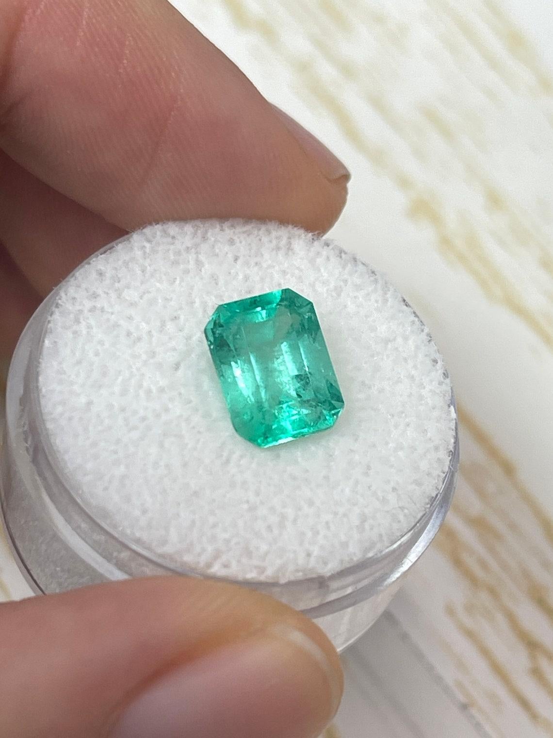 Echte 2,71 Karat mittlere bläulich-grüne kolumbianische Smaragdschliff-Edelstein - Mai Birthston im Zustand „Neu“ in Jupiter, FL