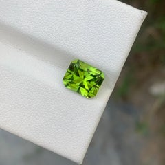 Genuine 3.35 Carats Natural Loose Precision Cut Peridot Ring Gemstone