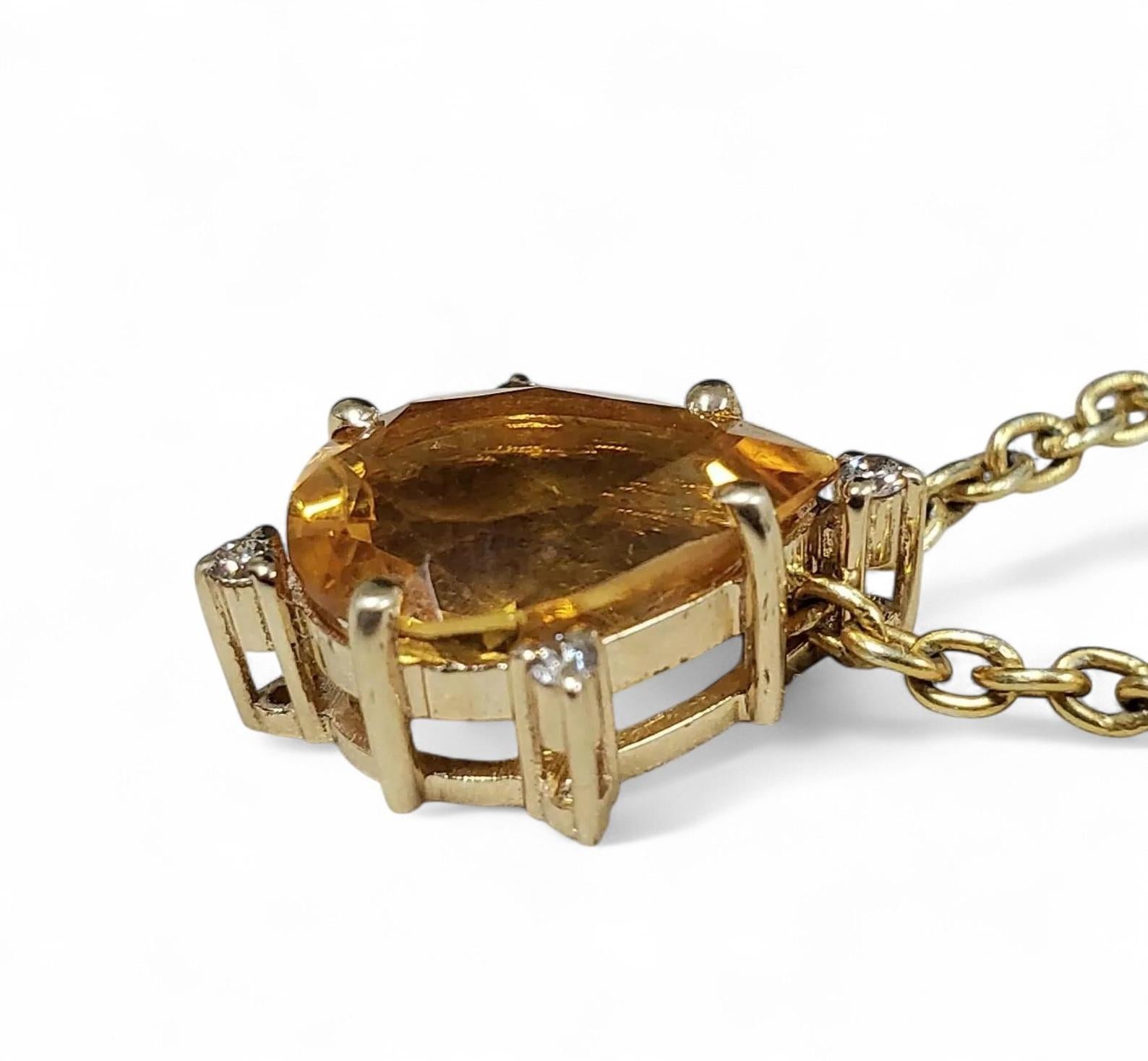 Taille poire Pendentif en or flottant avec citrine jaune véritable de 3,5 carats et diamant en vente
