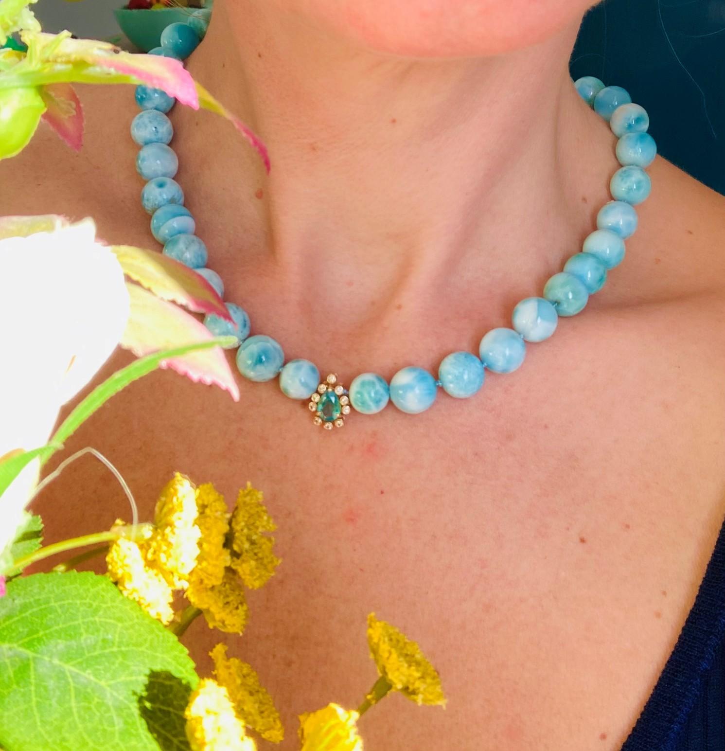 Moderno Collana di 490 carati di apatite e larimar di Paraiba con diamanti in vendita