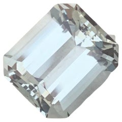 Genuine 5.35 Carat Natural Loose Aquamarine Emerald Cut Gemstone from Pakistan