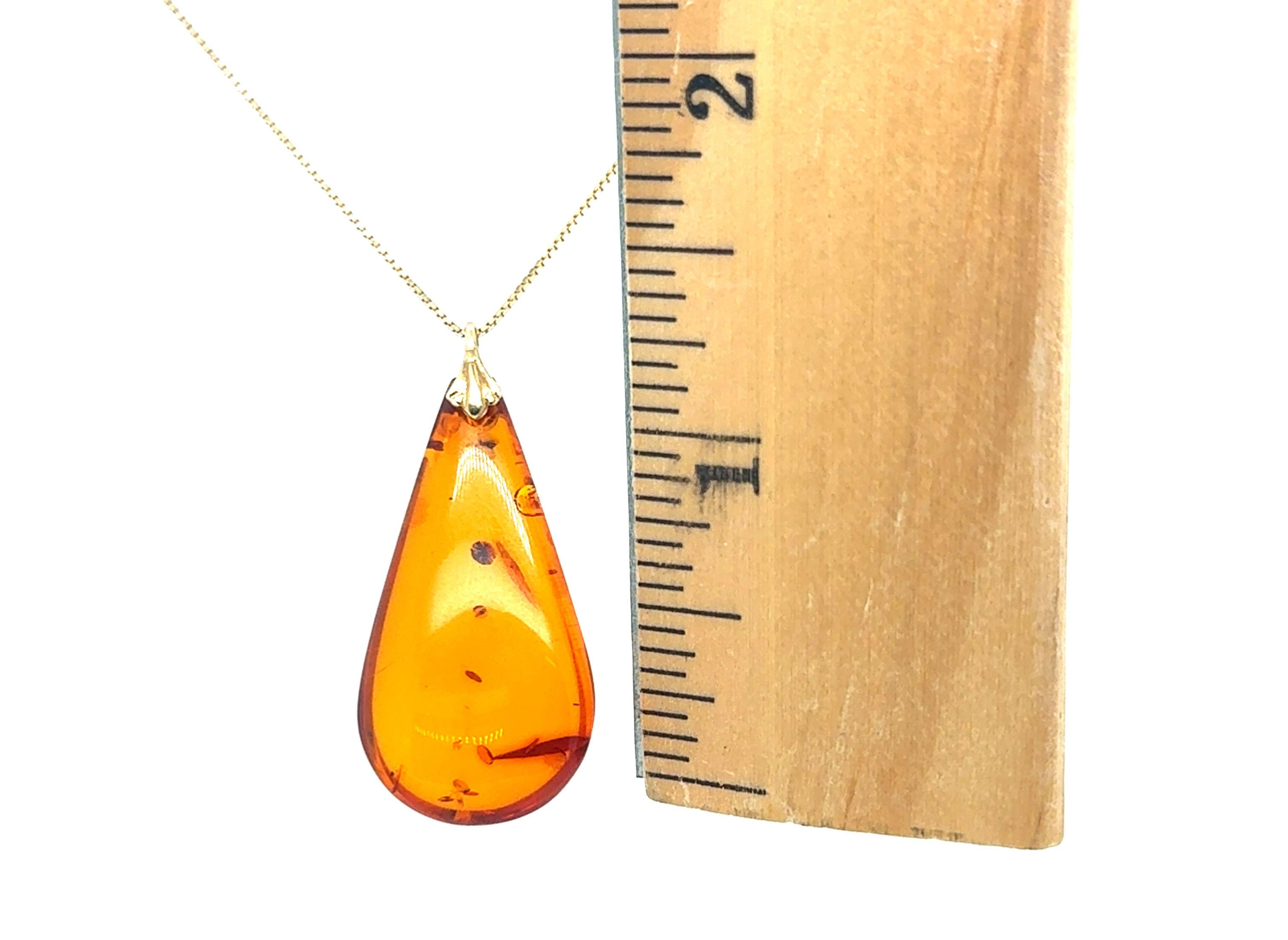 Femenino o masculino Colgante Collar de Ámbar Genuino Cabujón de Pera de Oro Amarillo de 14K en venta