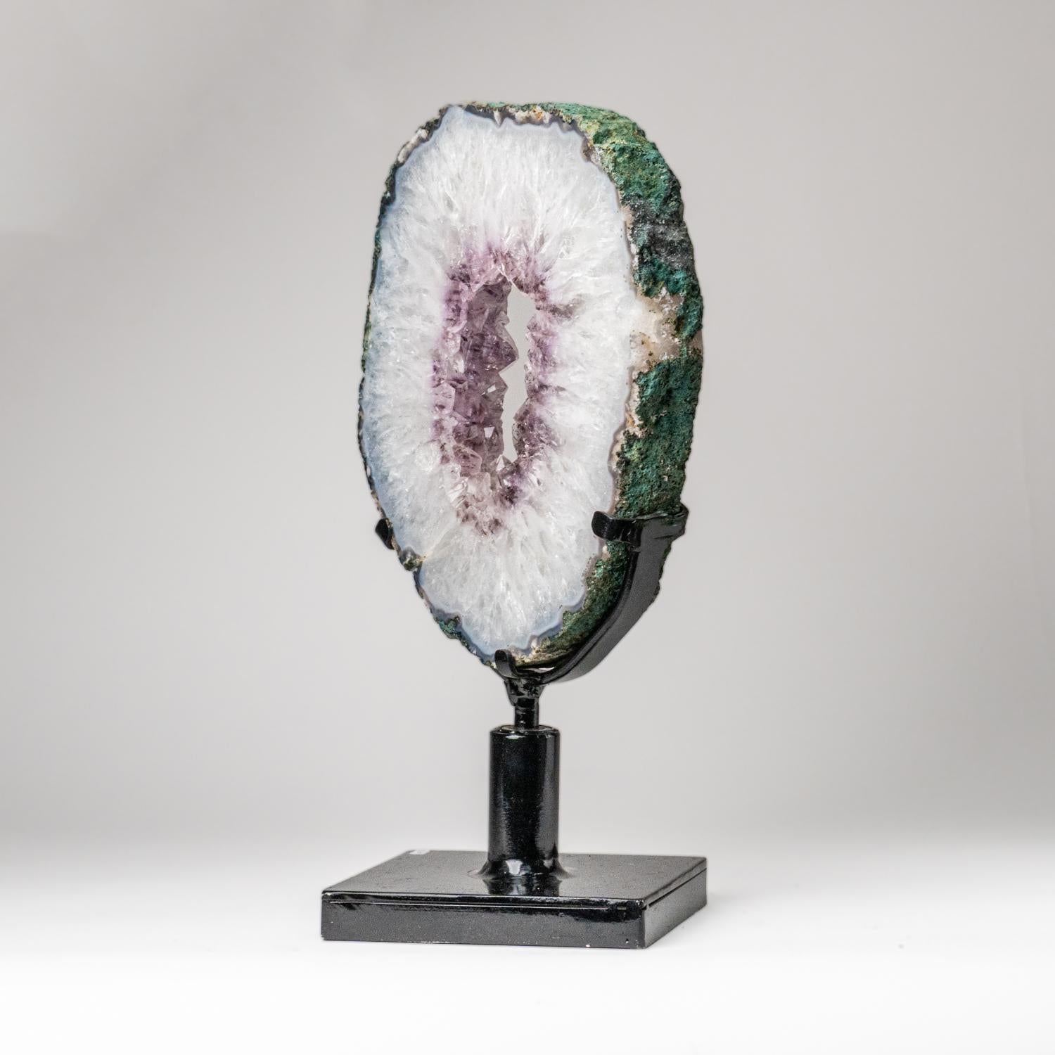 Echte Amethyst-Geodenscheibe auf Ständer aus Uruguay (13 lbs) im Angebot 1