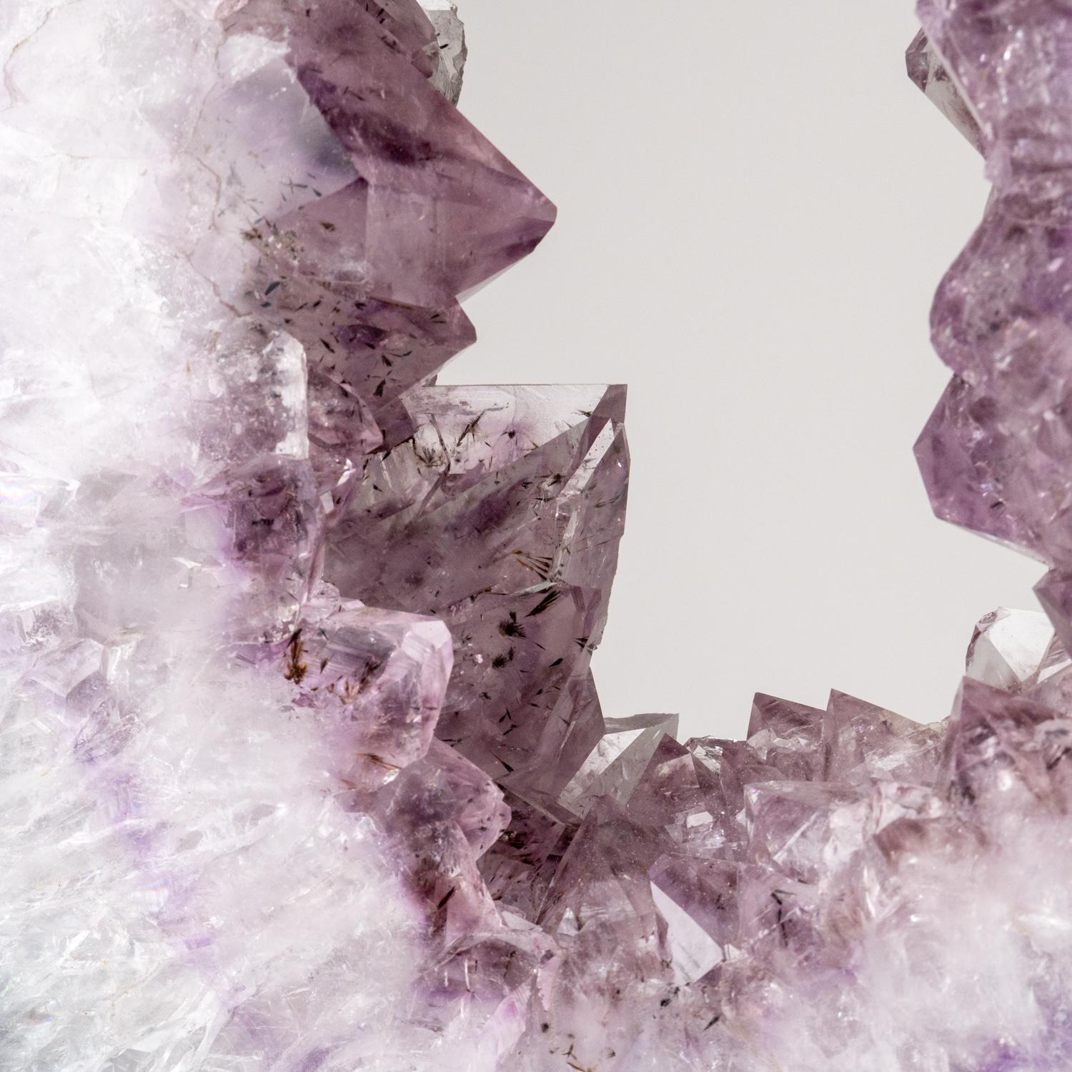 Echte Amethyst-Geodenscheibe auf Ständer aus Uruguay (13 lbs) im Angebot 3