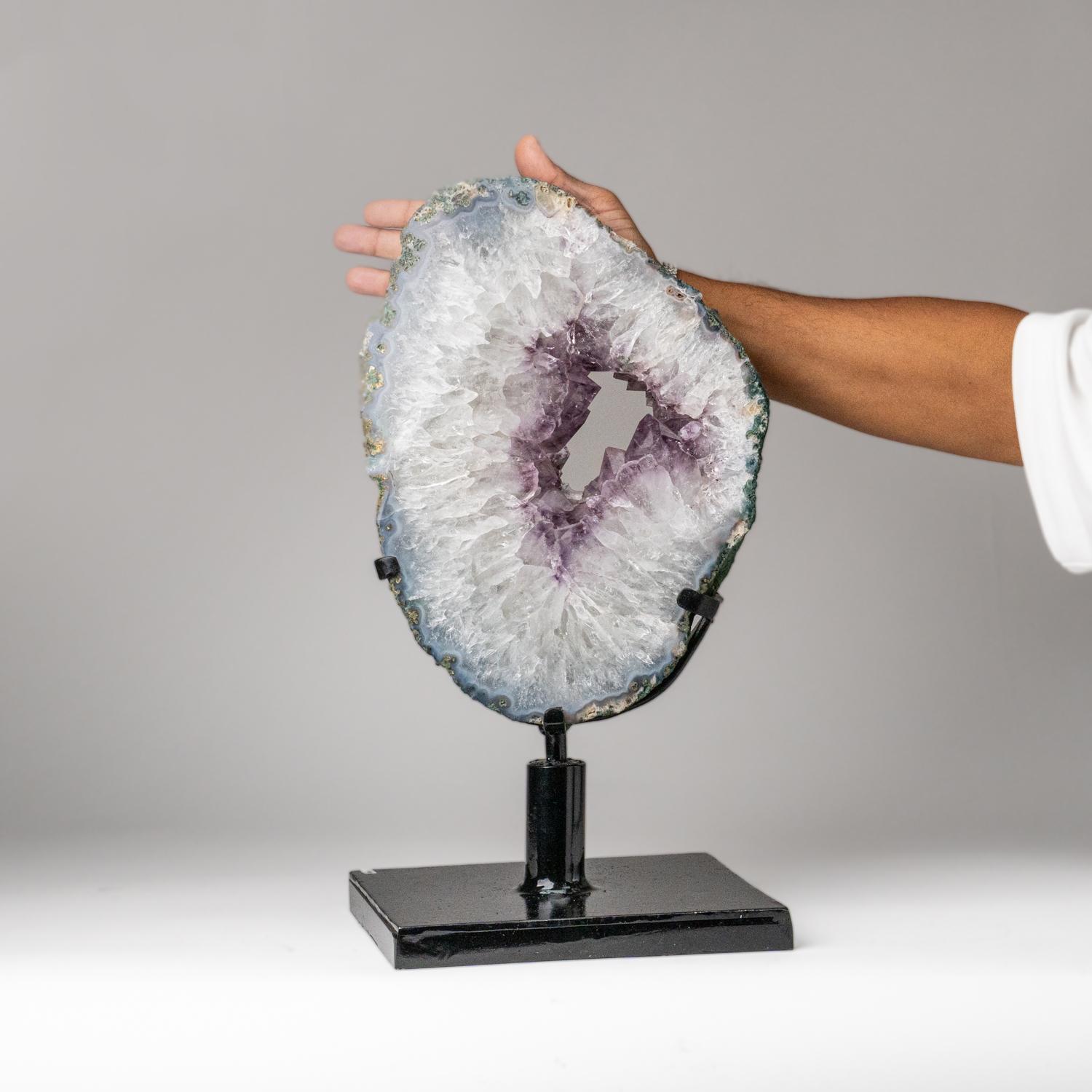 Echte Amethyst-Geodenscheibe auf Ständer aus Uruguay (17 lbs) (Uruguayisch) im Angebot
