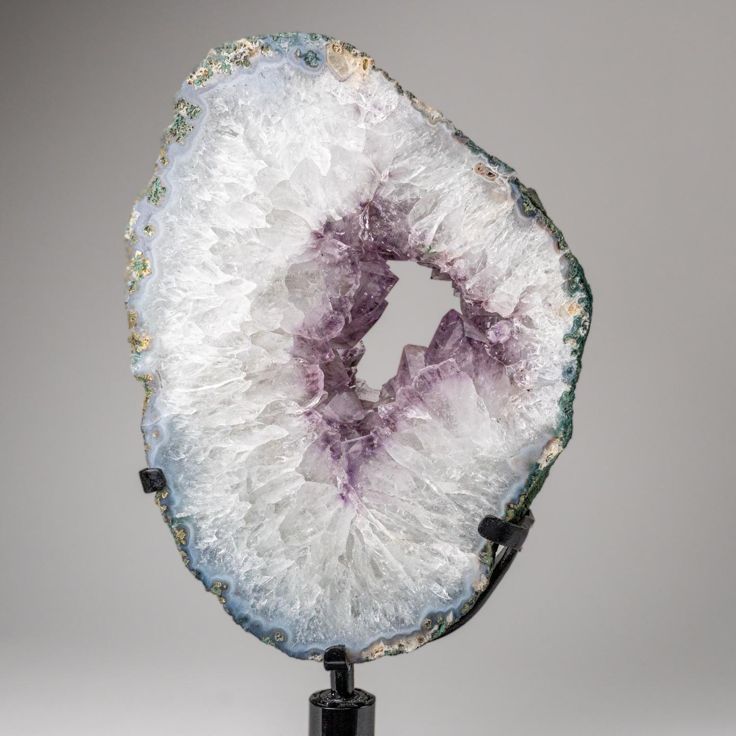 Echte Amethyst-Geodenscheibe auf Ständer aus Uruguay (17 lbs) (Sonstiges) im Angebot