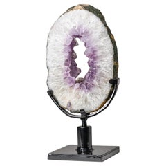 Echte Amethyst-Geodenscheibe auf Ständer aus Uruguay (7.5 lbs)