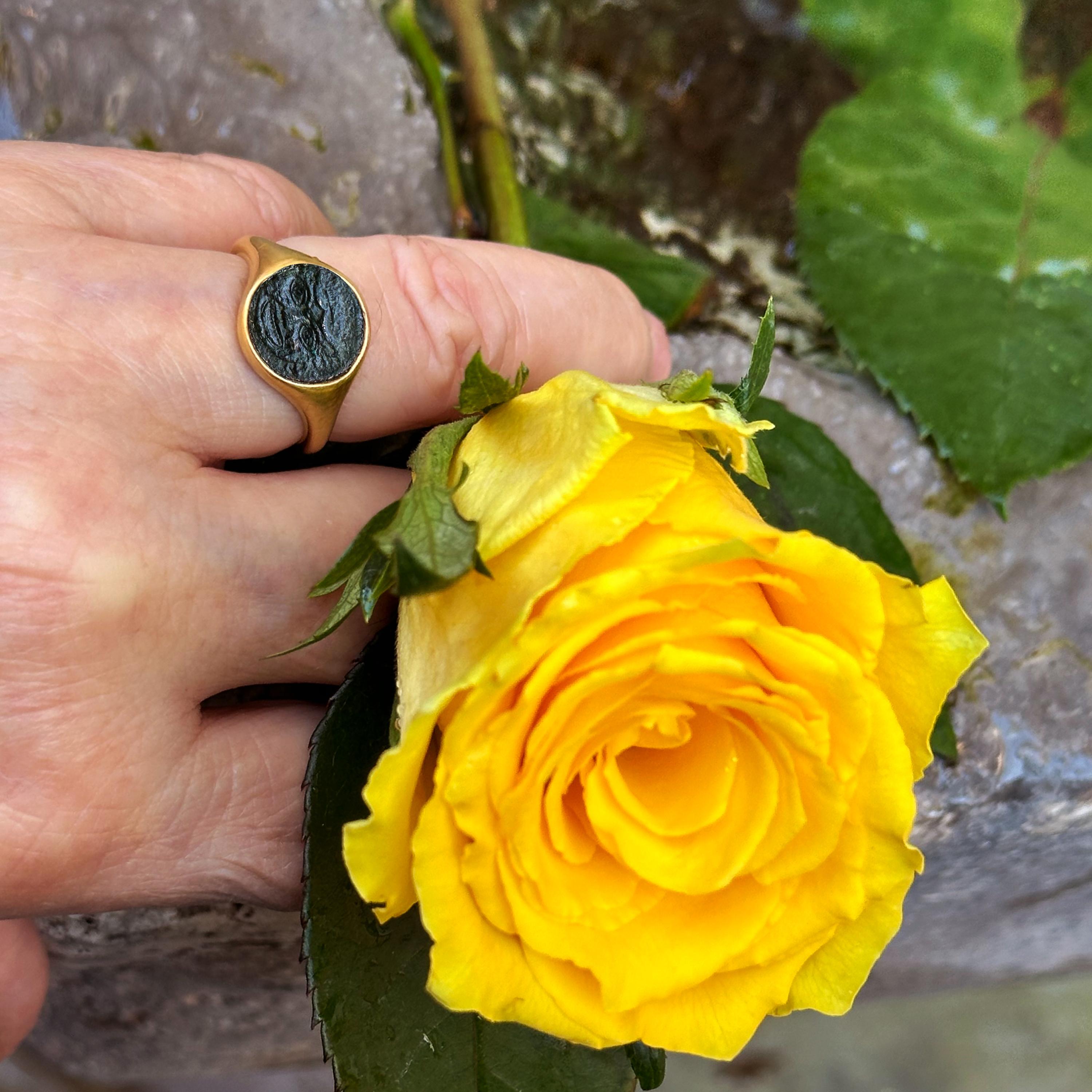 Women's or Men's Genuine Ancient Greek Coin 4th cent. BC 18 Kt Gold Ring depicting Medusa