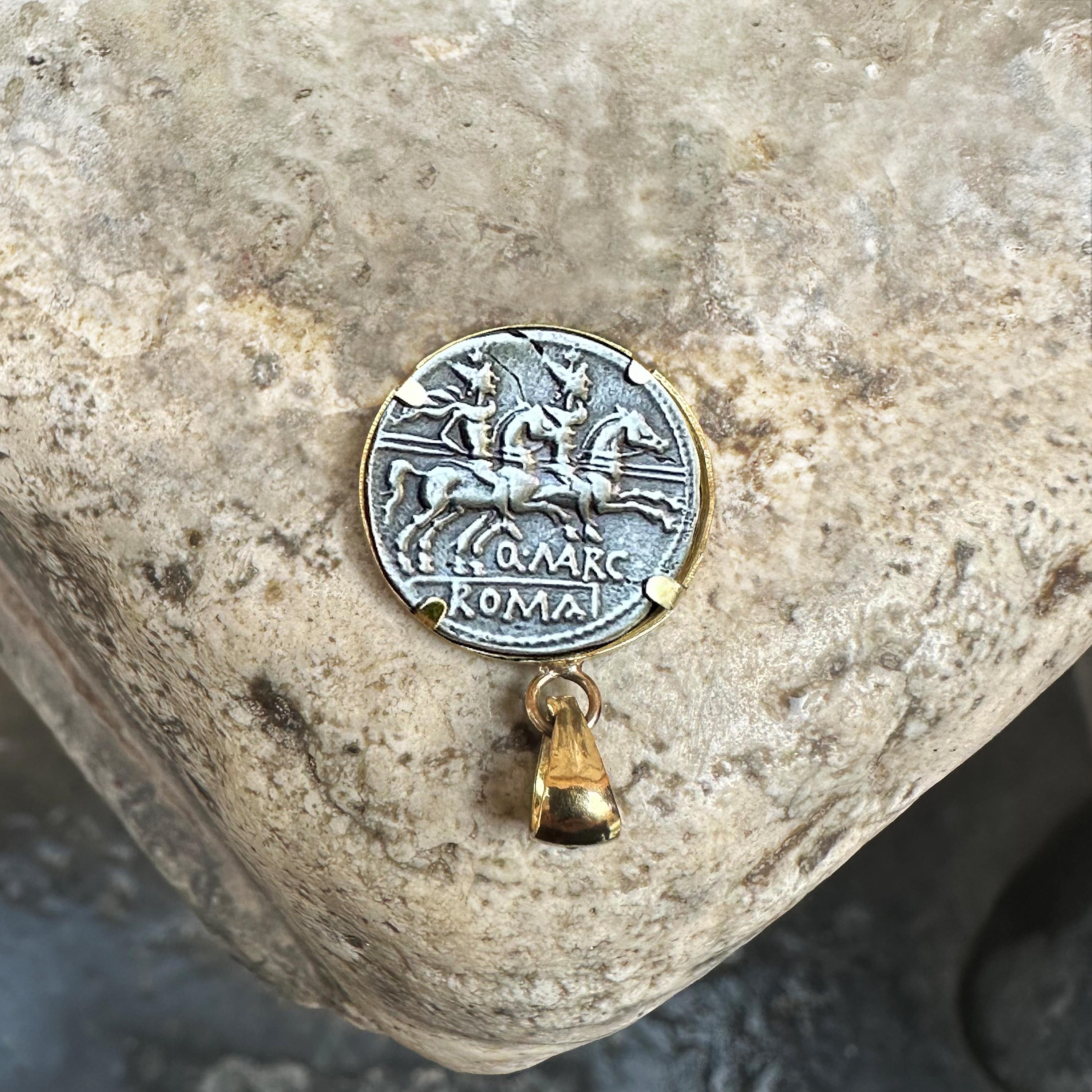 da uomo o donna Vera moneta romana antica 148 a.C. Ciondolo in oro 18Kt raffigurante la dea Roma