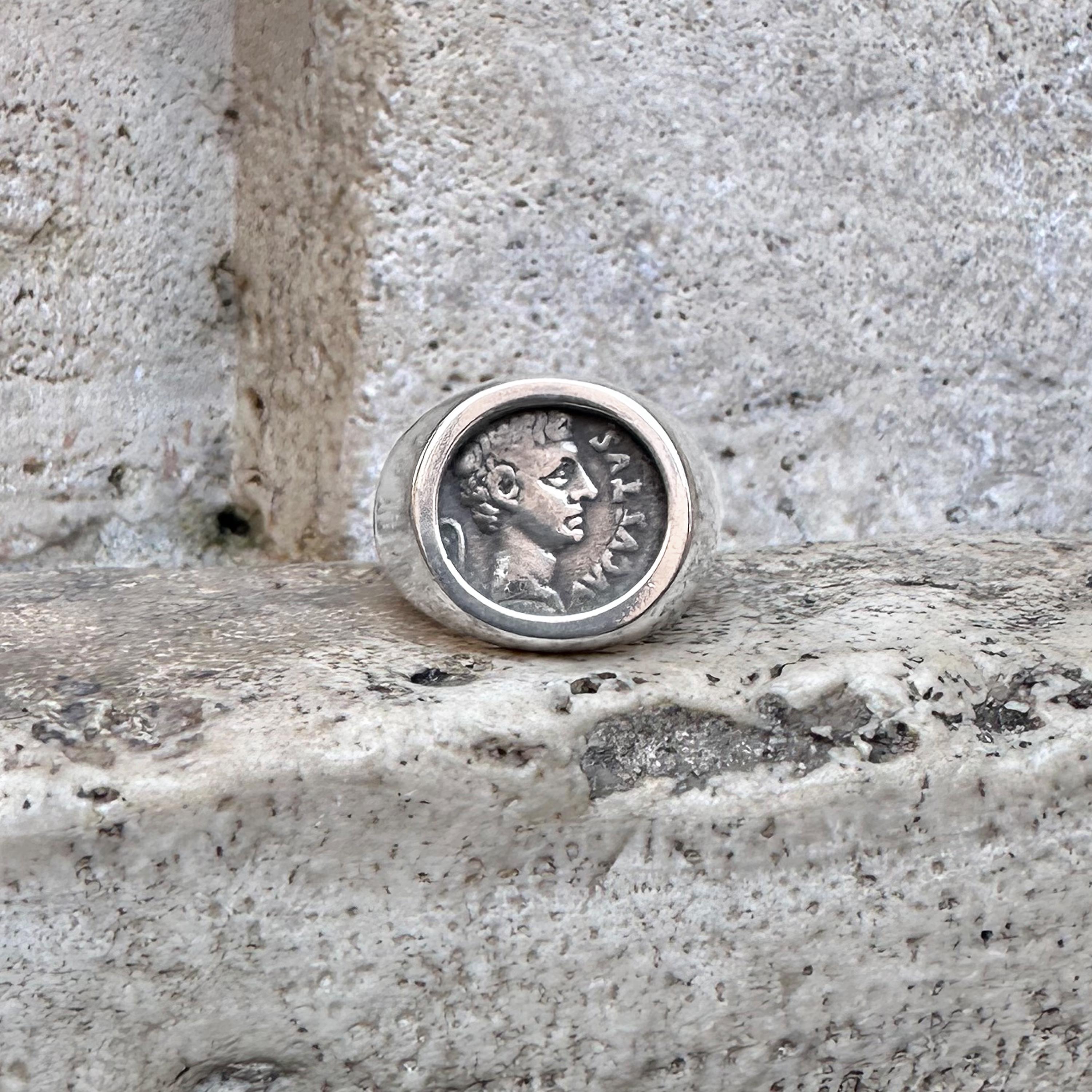 Women's or Men's Genuine Ancient Roman coin 27 BC-14 AD Ring depicting Emperor Augustus For Sale