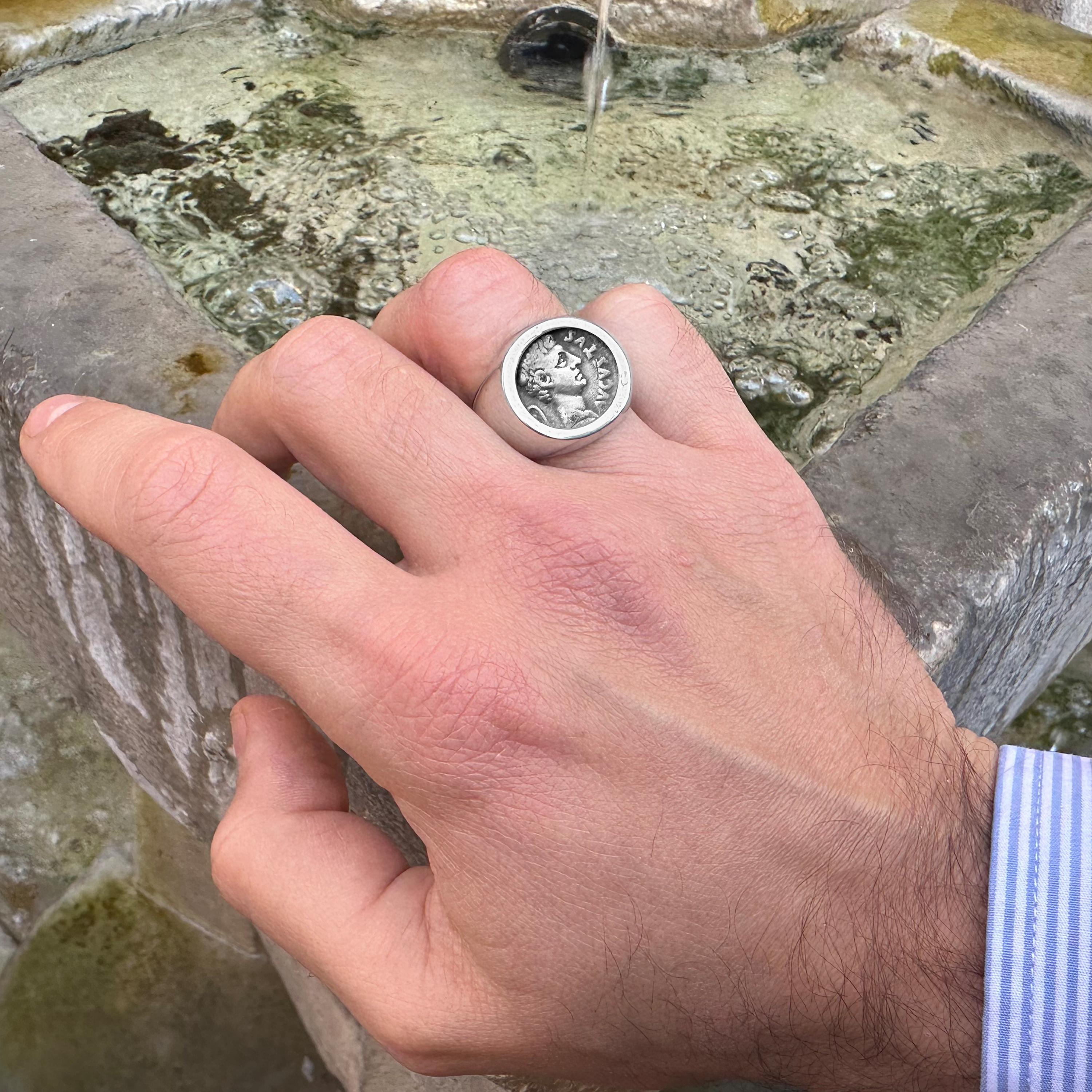 Genuine Ancient Roman coin 27 BC-14 AD Ring depicting Emperor Augustus For Sale 3