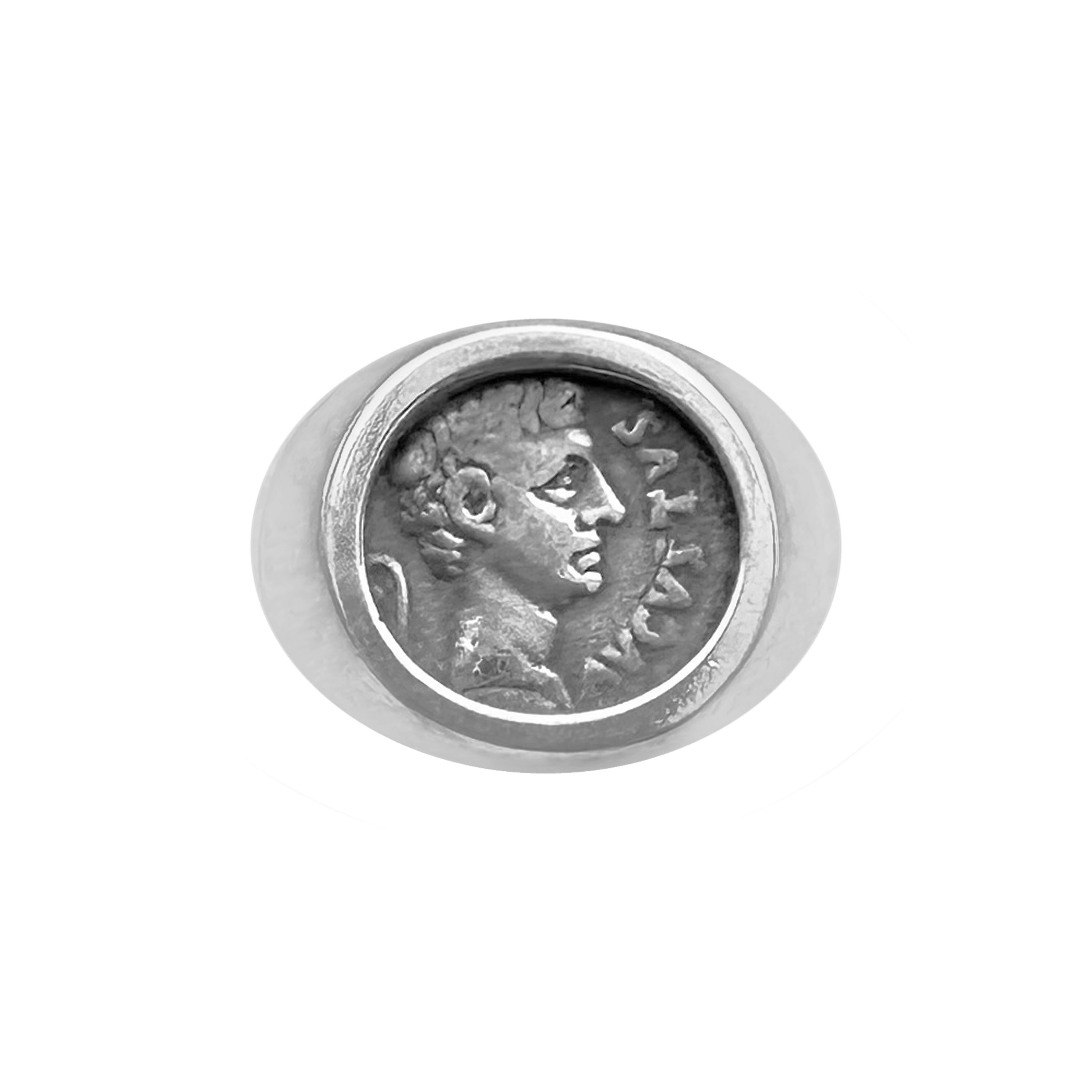 Genuine bague romaine ancienne de 27 av. J.-C. à 14 apr. J.-C. représentant l'empereur Auguste
