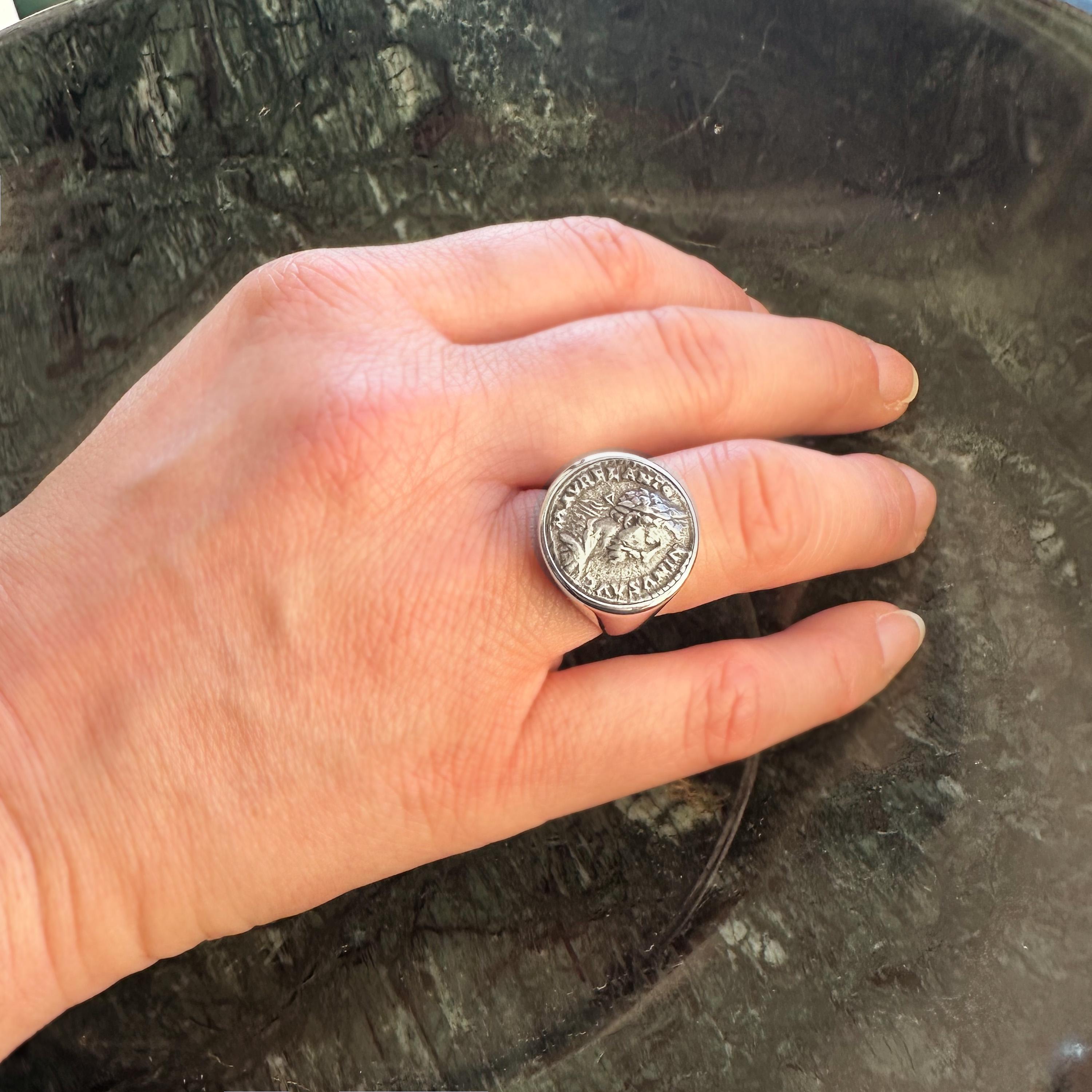 Women's or Men's Genuine Ancient Roman coin 2nd cent. AD ring depicting Emperor Marcus Aurelius For Sale