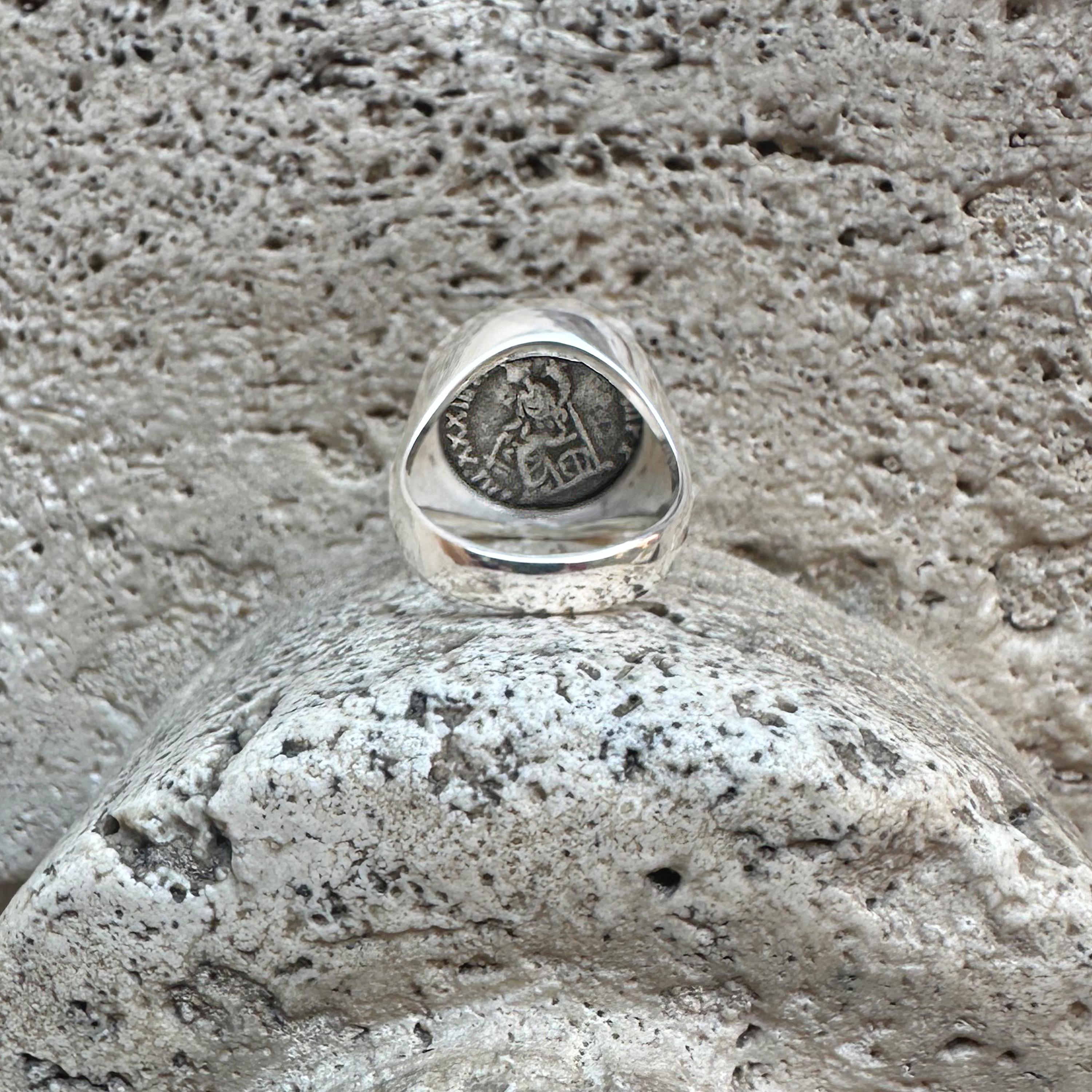 Genuine Ancient Roman coin 2nd cent. AD ring depicting Emperor Marcus Aurelius For Sale 1