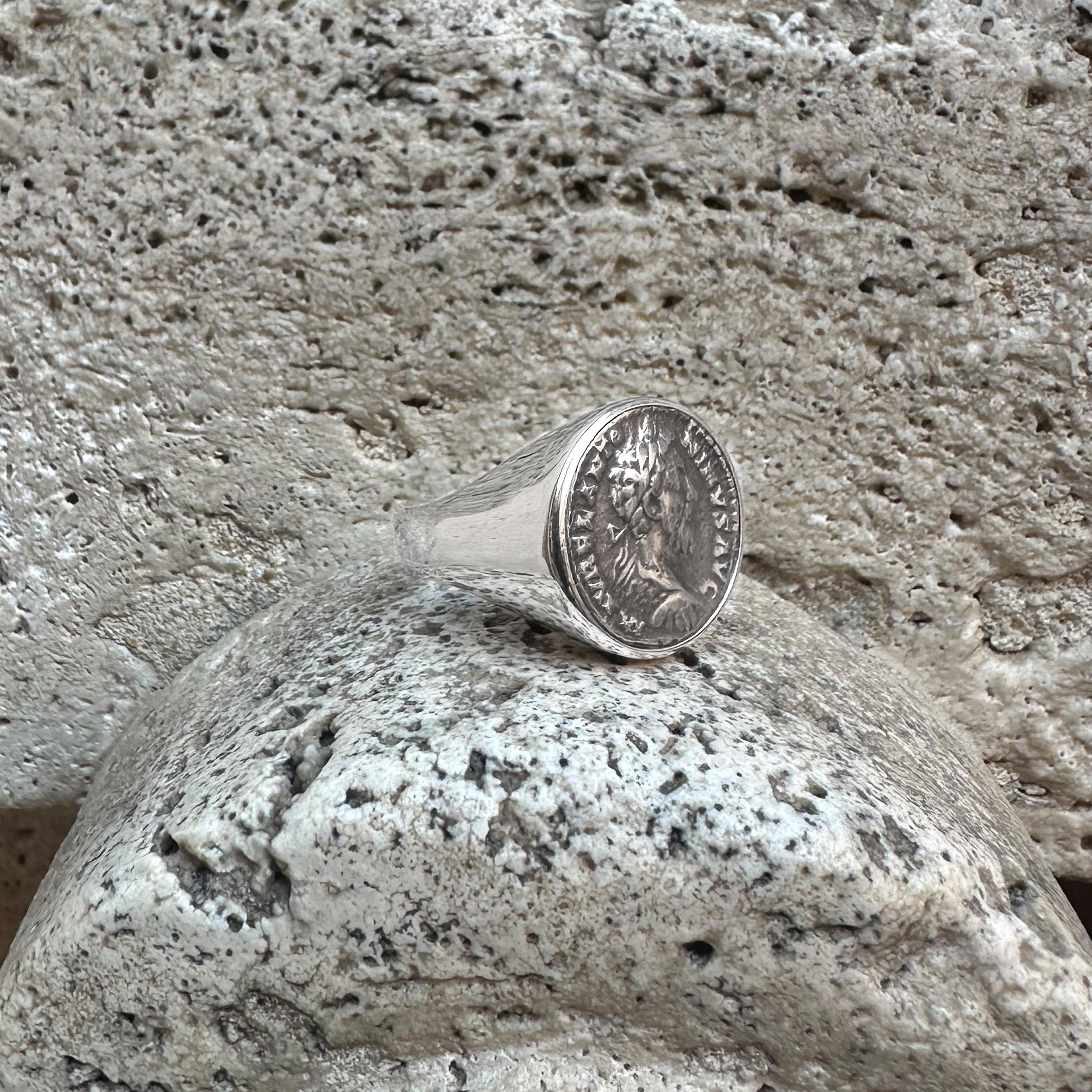 Autentica moneta romana del II secolo. Anello ADS raffigurante l'imperatore Marco Aurelio 2