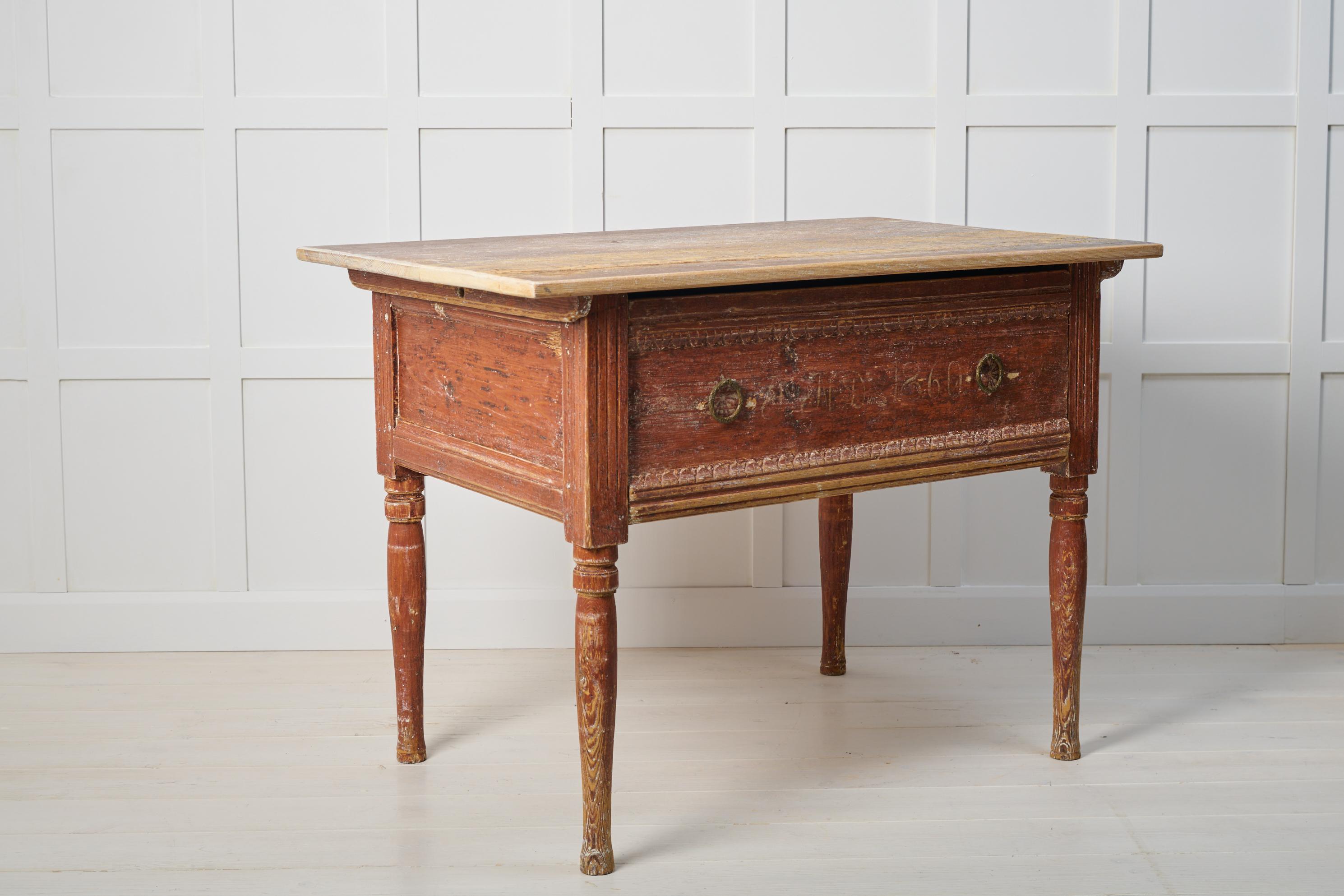 Genuine Antique Swedish Rustic Low Country Table with Drawer In Good Condition For Sale In Kramfors, SE