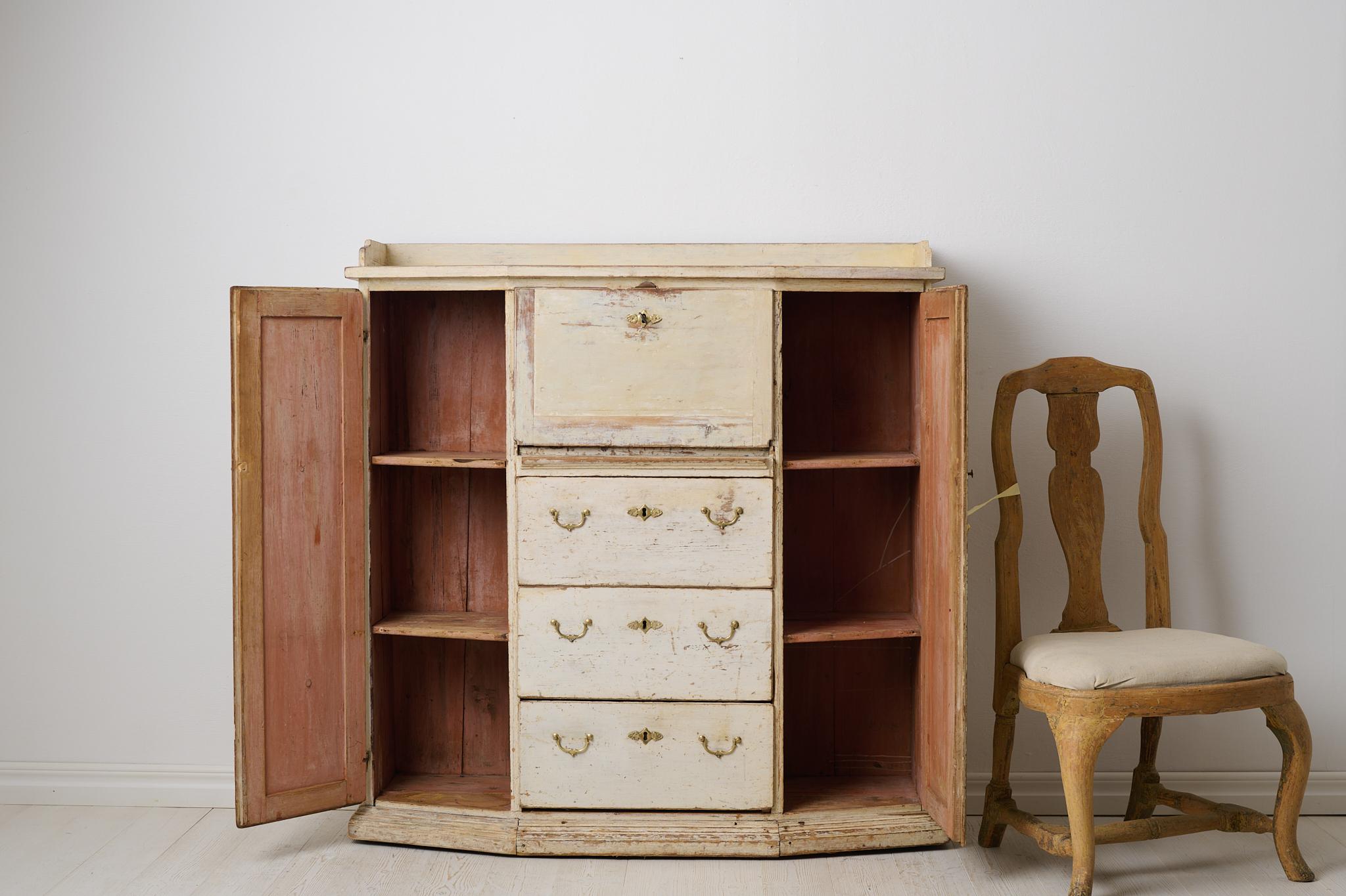 Genuines antikes schwedisches Sideboard, Schubladen, Türen und Schreibtisch, mit Originalfarbe (Handgefertigt) im Angebot