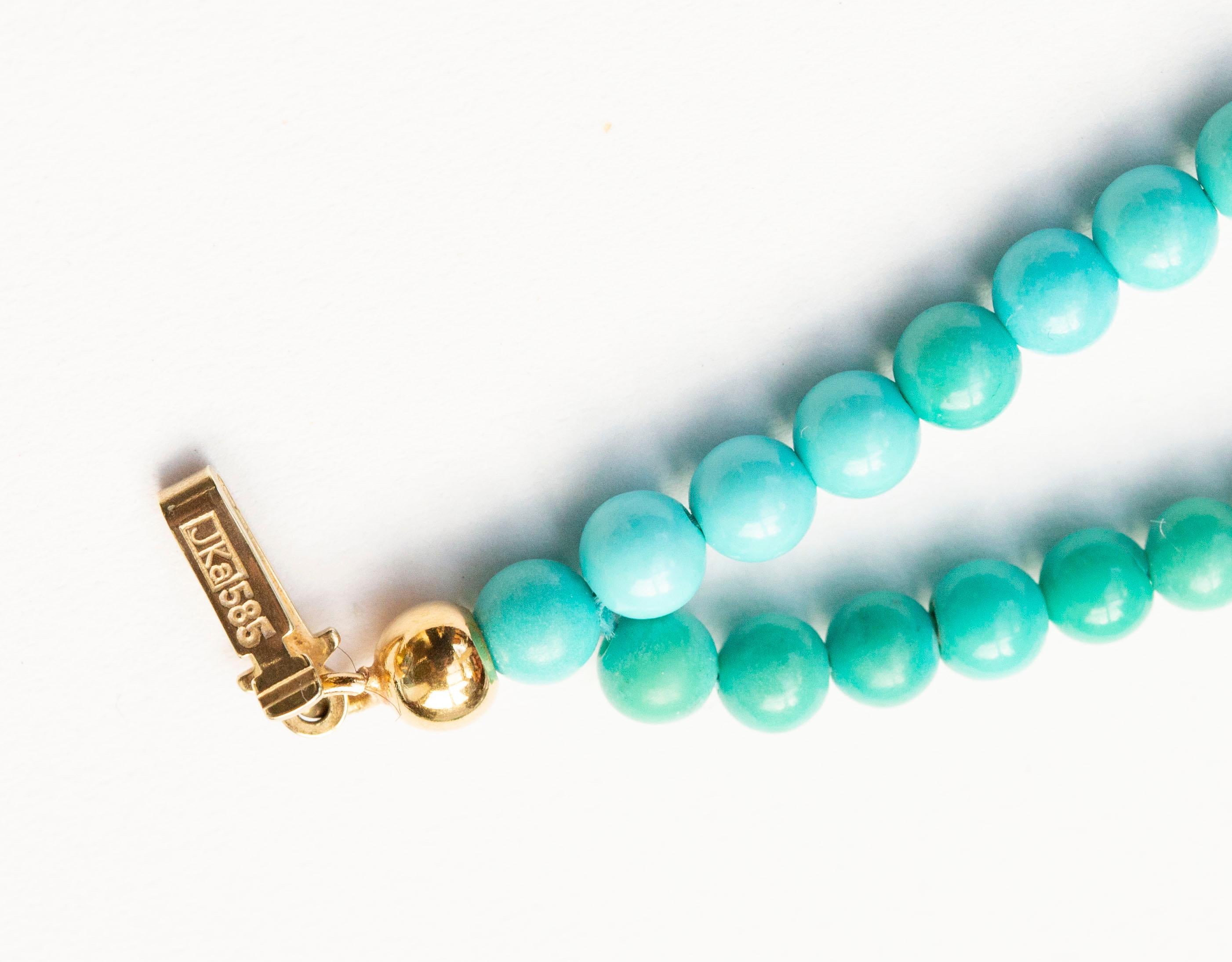 Collana di perline in turchese autentico con chiusura in oro giallo 14 carati 1960s in vendita 4