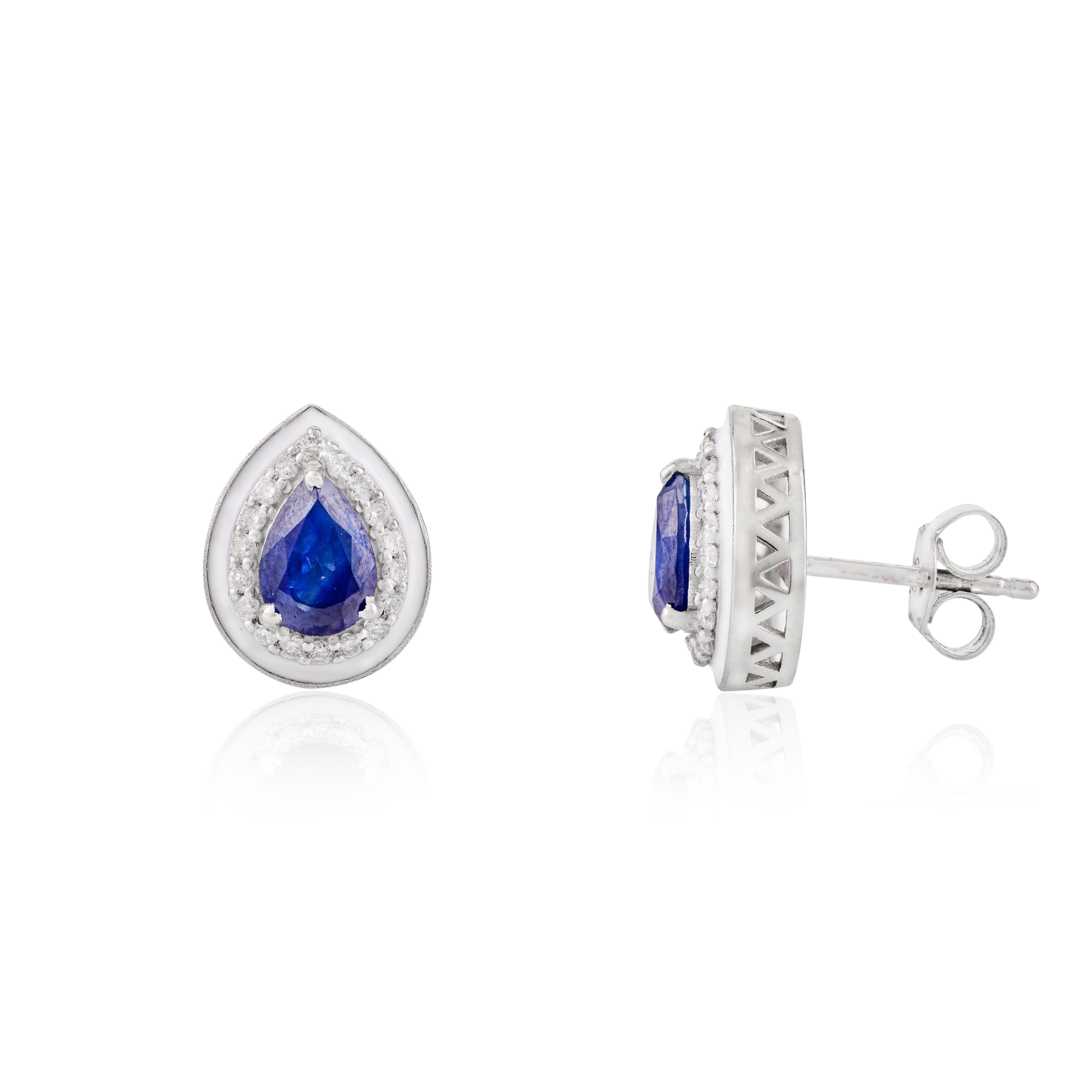 Orecchini a pera con diamante e zaffiro blu autentico in oro bianco 14 carati In condizioni Nuovo in vendita a New York, NY