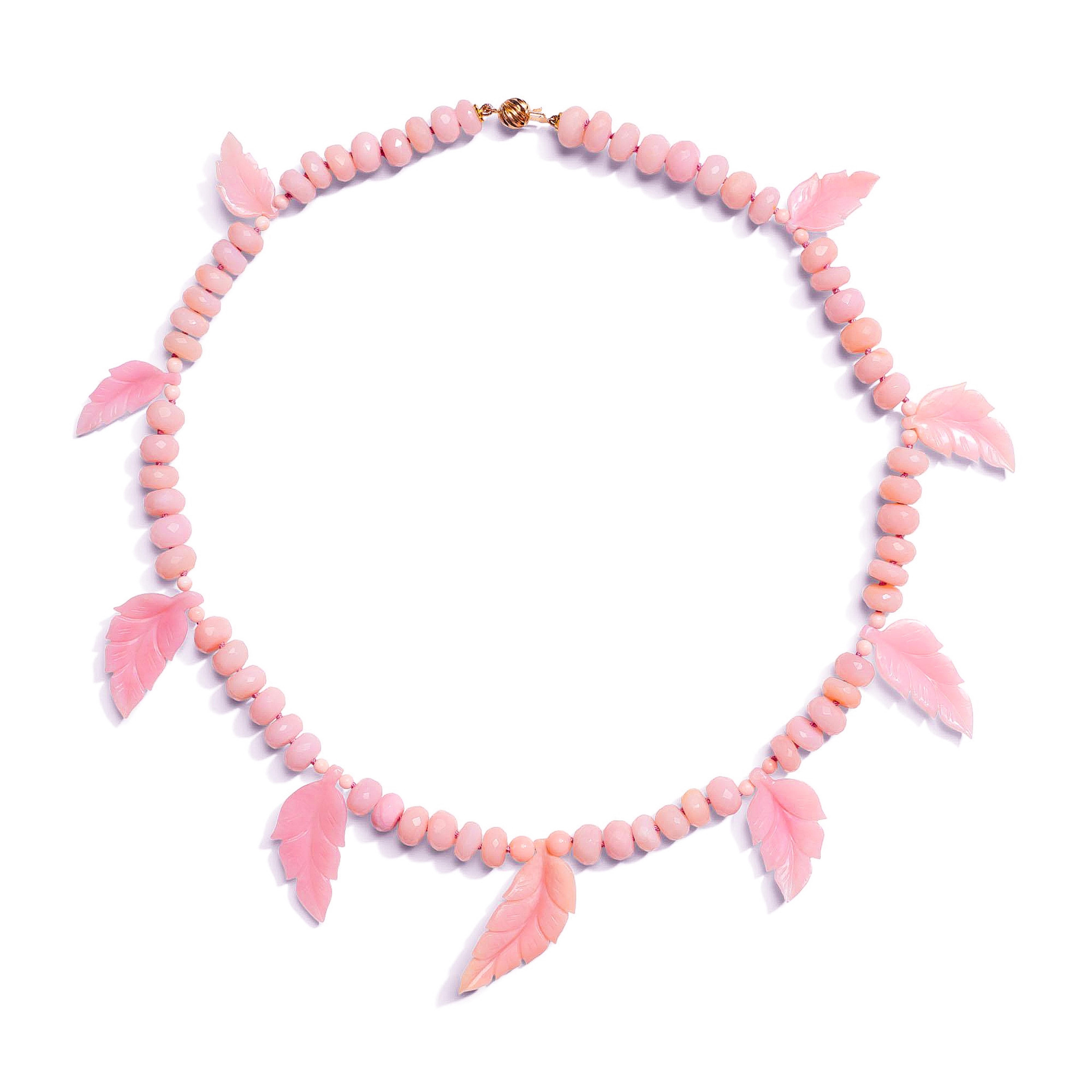Moderne Collier fantaisie en or avec pendentif en opale rose poudré véritable en vente