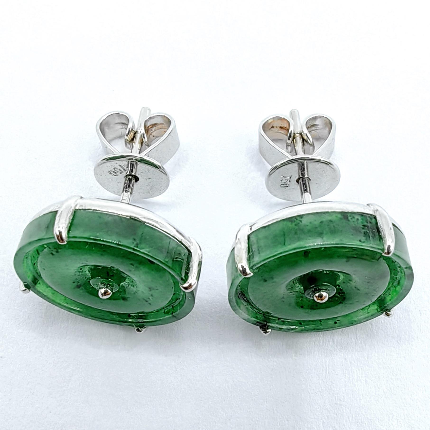 Orecchini con perno in giadeite birmana autentica, verde ghiaccio e ciambella di pace, in oro bianco 18 carati in vendita 1