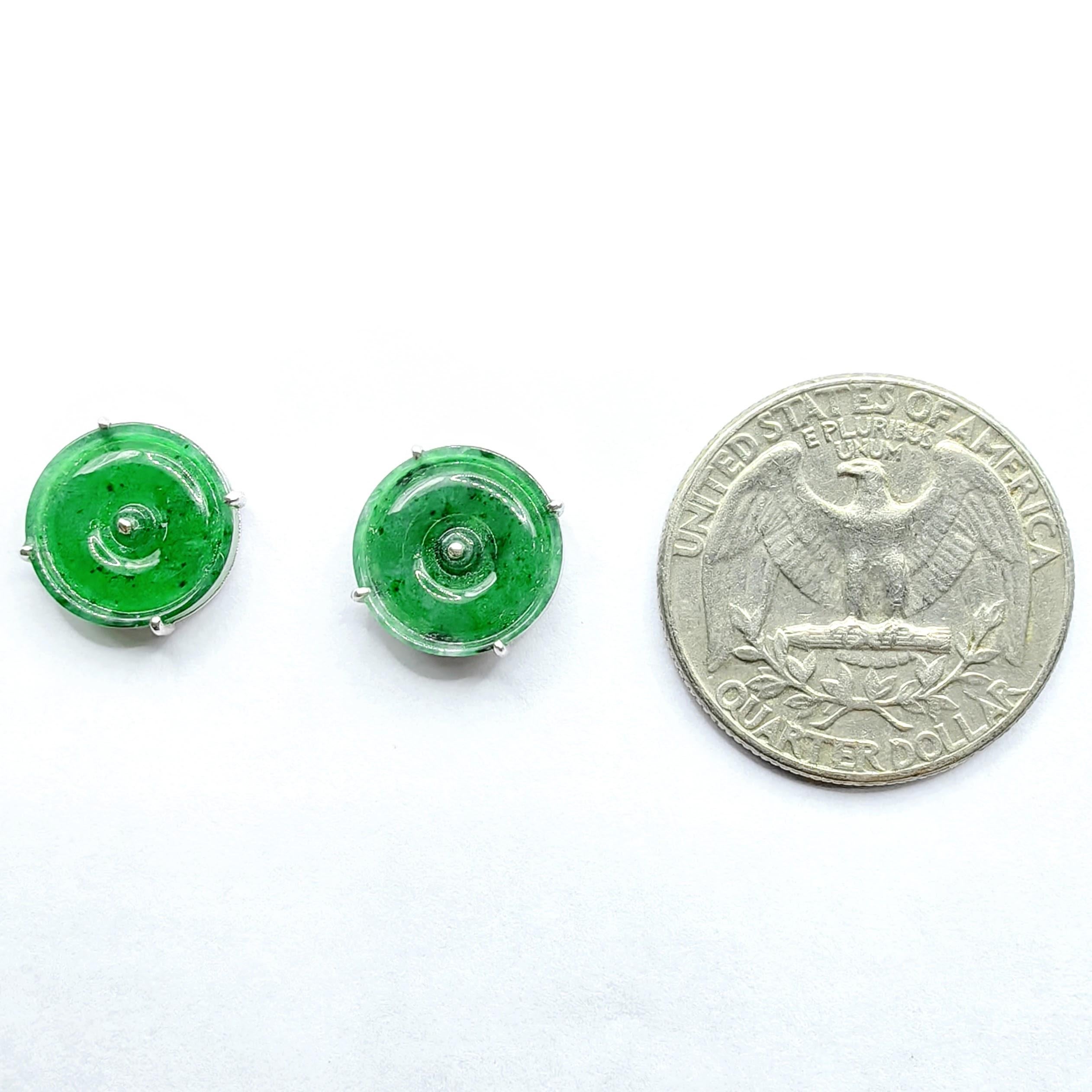 Orecchini con perno in giadeite birmana autentica, verde ghiaccio e ciambella di pace, in oro bianco 18 carati in vendita 3