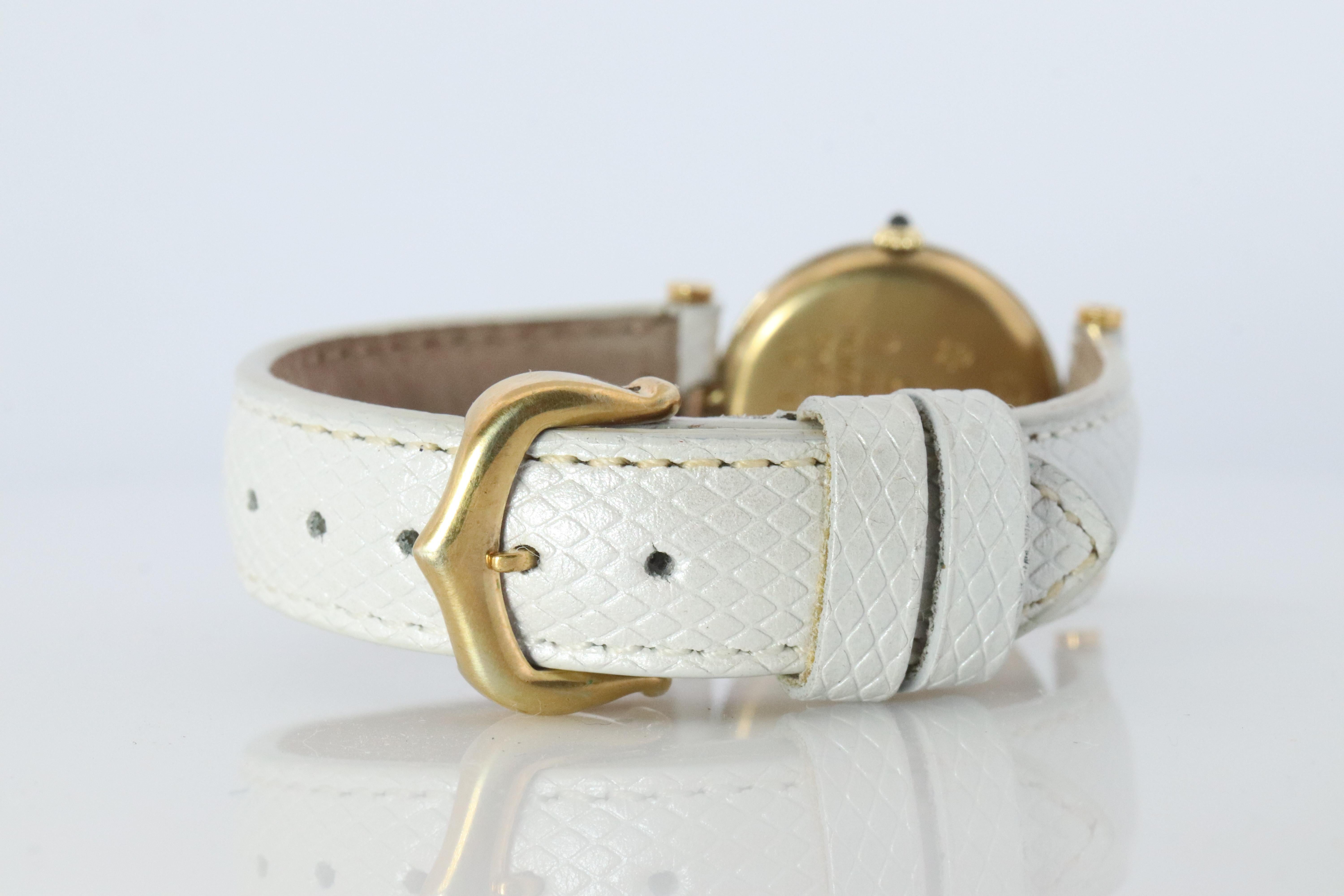 Reloj de diamantes Cartier auténtico. Must de Cartier Vendome Esfera Redonda Argentina Romana en venta 2