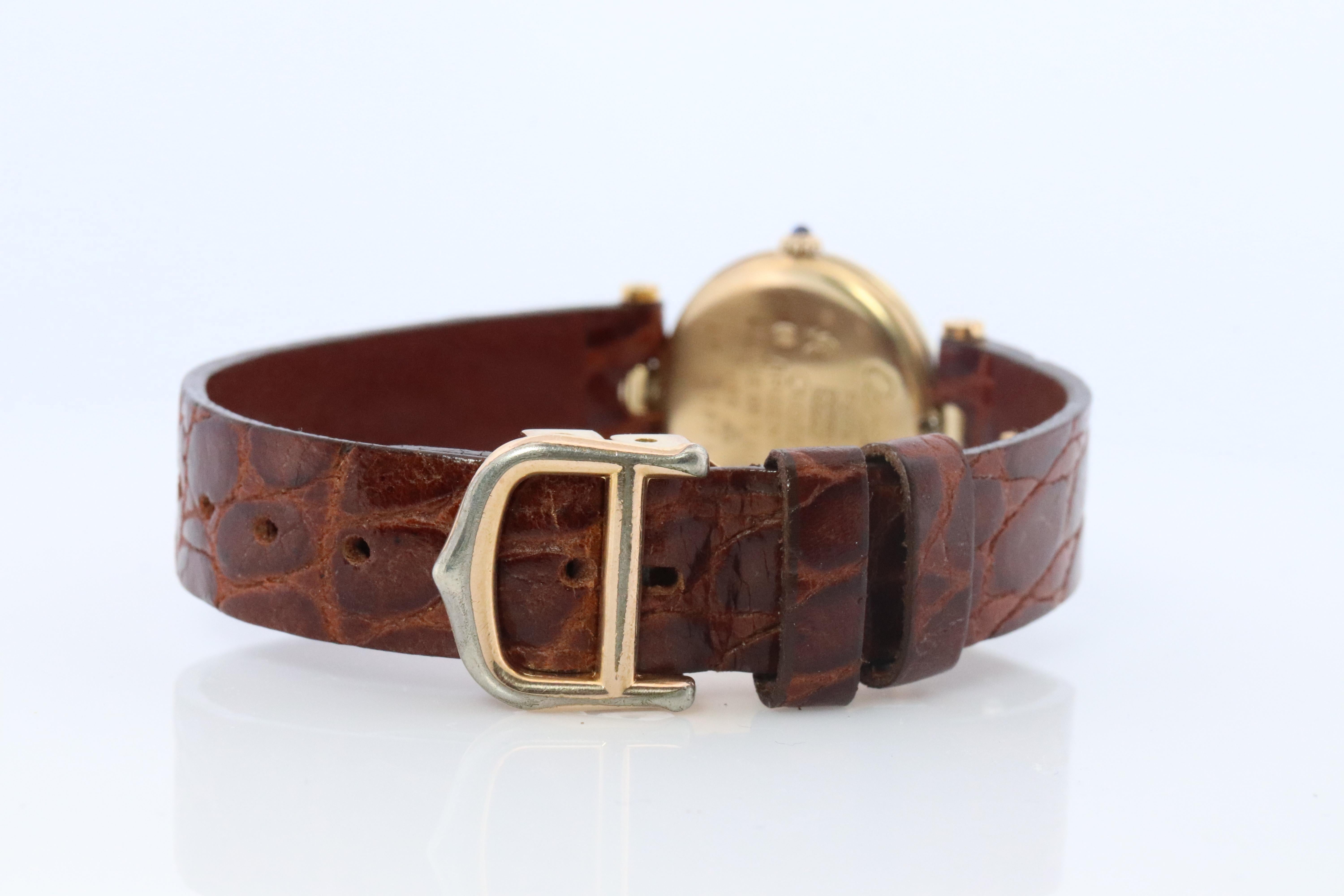 Cabochon Genuine Cartier Watch. Must de Cartier Vendome Round Argent Champagne Dial For Sale