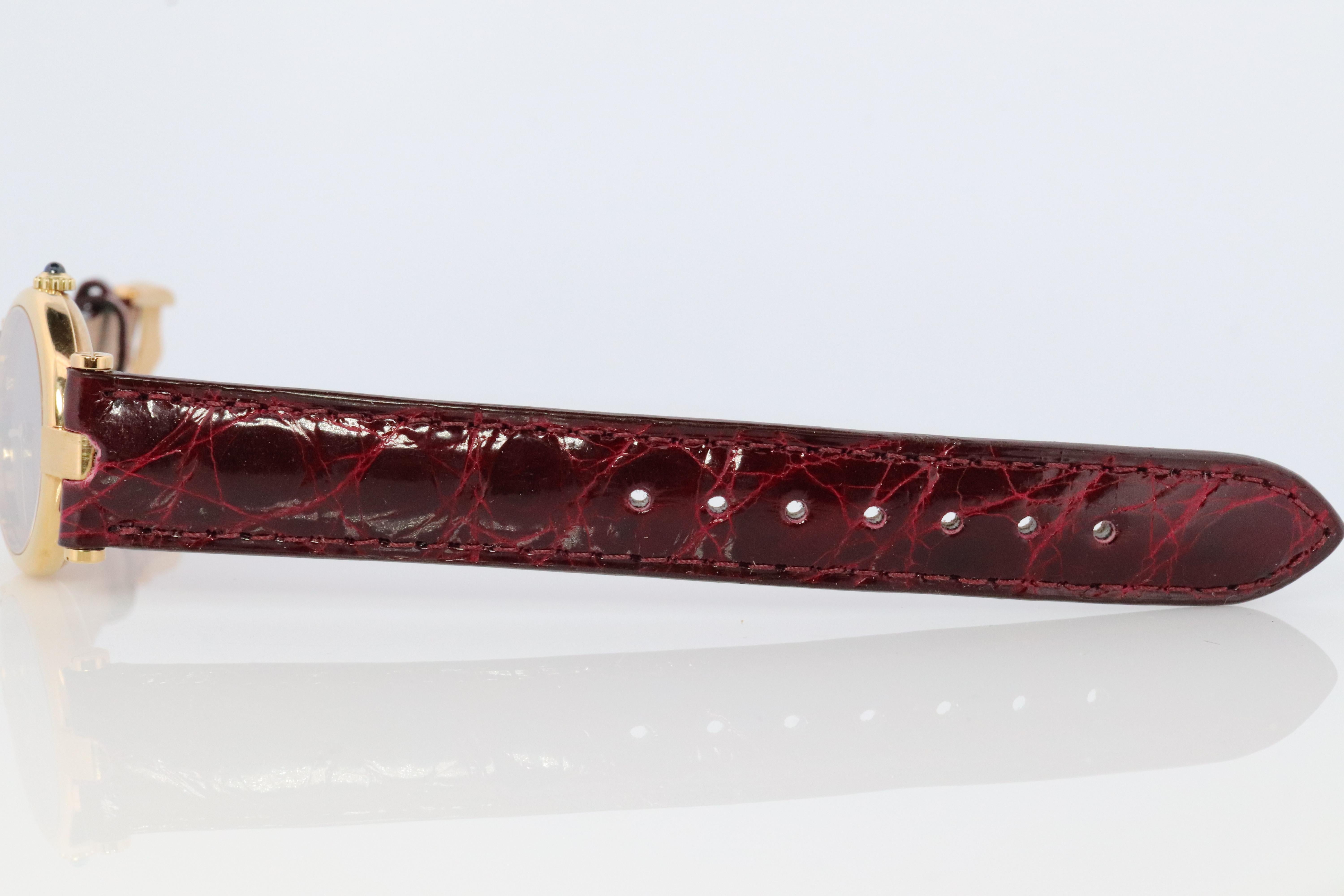 Genuine Cartier-Uhr. Must de Cartier Vendome Rundes Argent Vermeil Rotes Gesicht im Zustand „Gut“ in Port Charlotte, FL