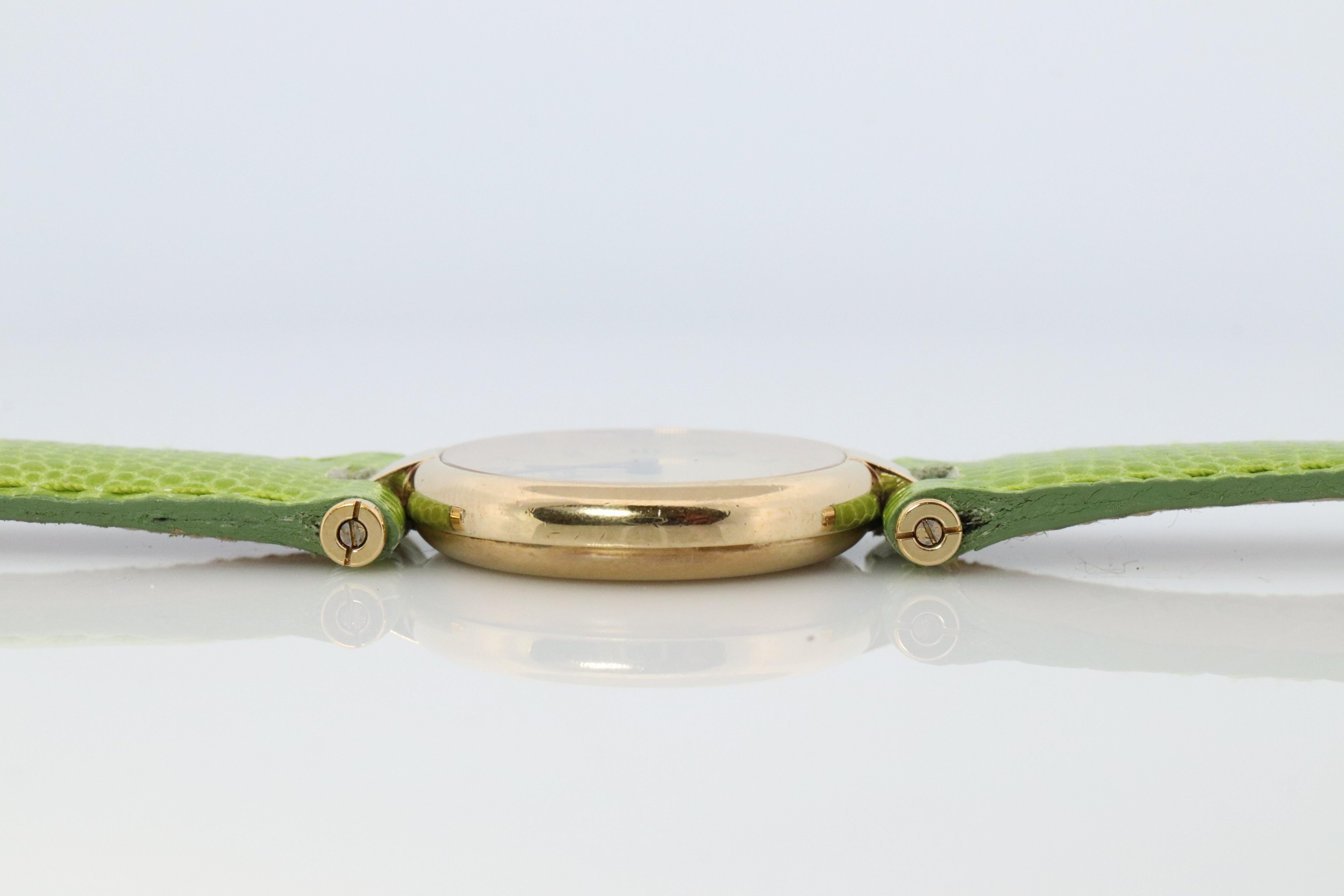 Cabochon Genuine Cartier Watch. Must de Cartier Vendome Round Argent Vermeil White Face For Sale