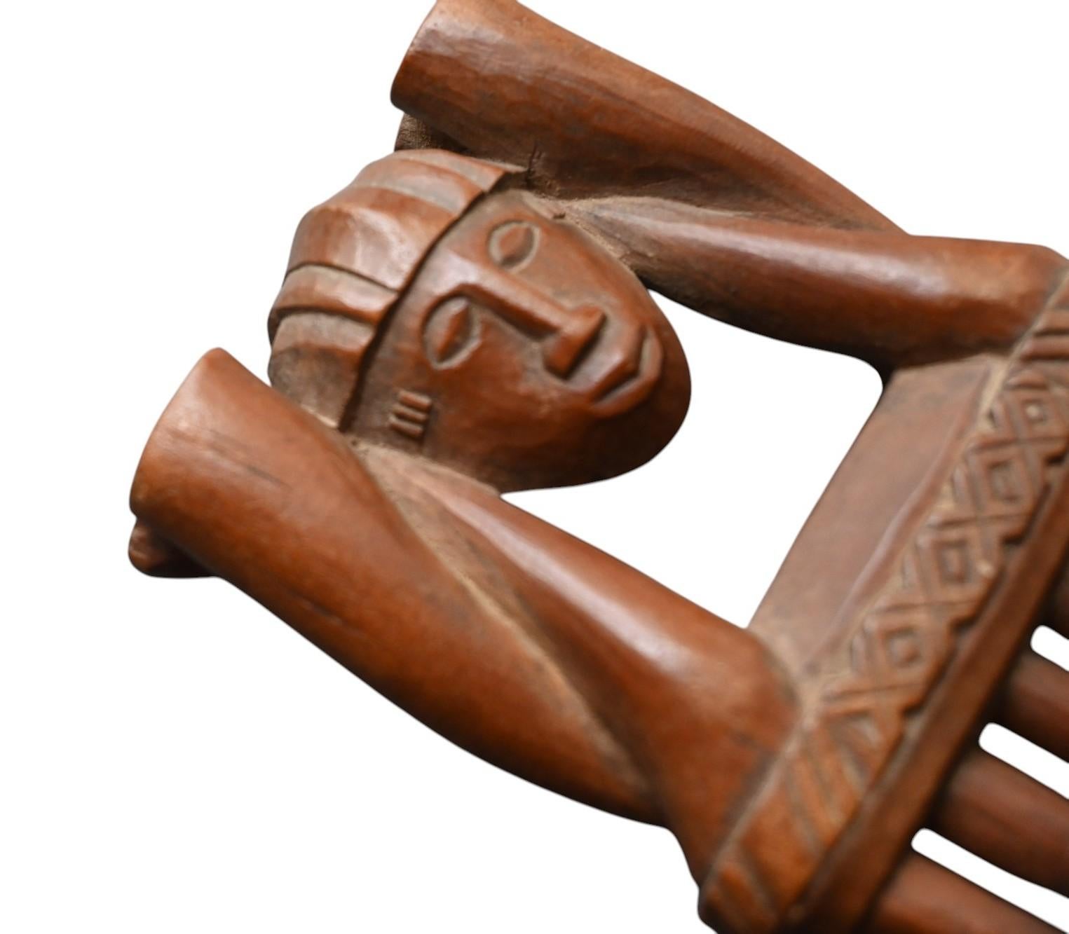 Autentico pettine in legno intagliato della costa d'avorio della tribù Baule / Baule Tribe, inizio 1900 in vendita 2