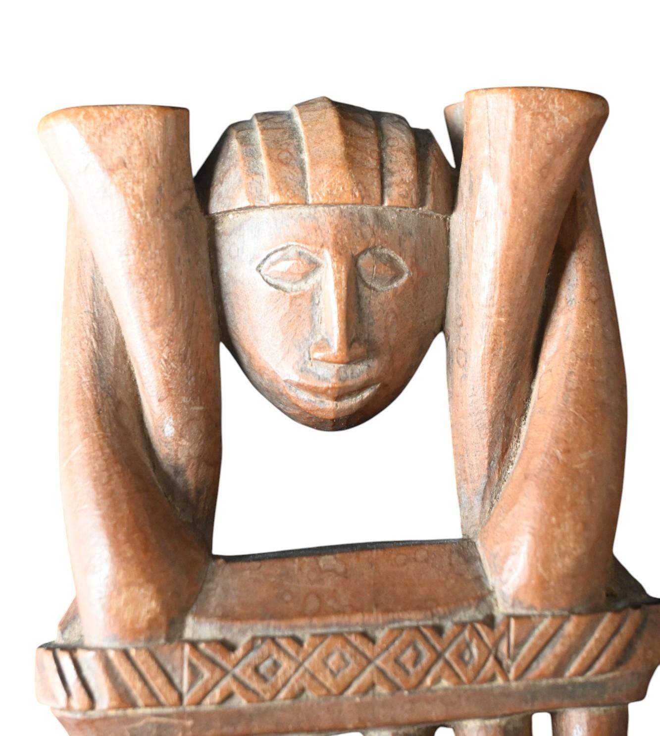 Intagliato a mano Autentico pettine in legno intagliato della costa d'avorio della tribù Baule / Baule Tribe, inizio 1900 in vendita