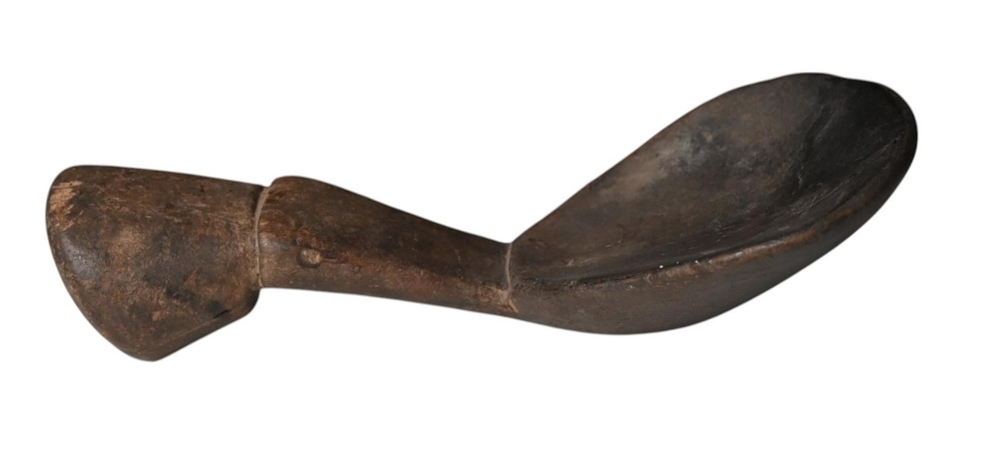20ième siècle Cuillère en bois sculptée véritable du peuple Kulango, Côte d'Ivoire, début du 20e siècle en vente
